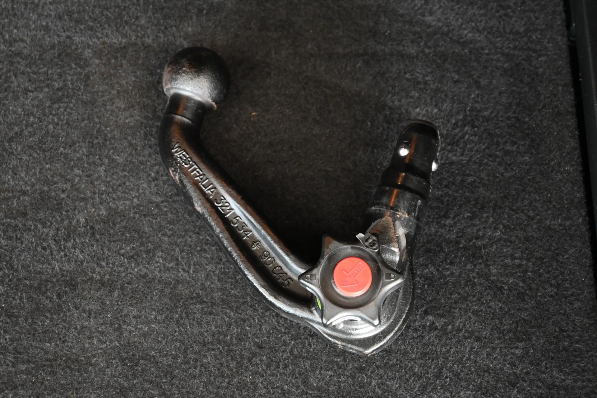 Hlavní fotografie vozu Volkswagen Passat 2,0 TDI 147 kW DSG Elegance Záruka až 5 let (31)