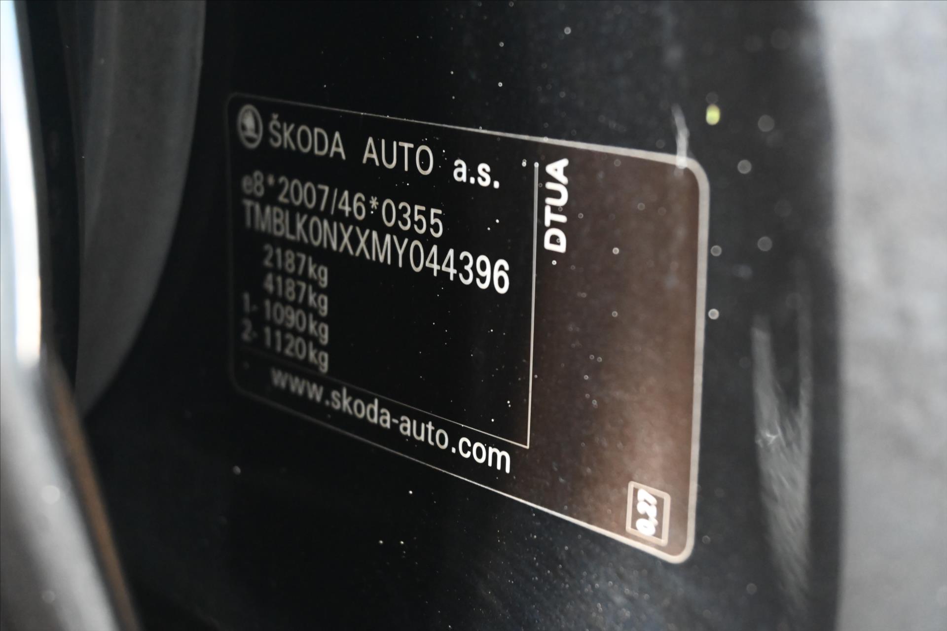 Main photo of the car Skoda Octavia 2.0 TDI RS 147 kW 4x4 DSG Warranty up to 5 years (16)