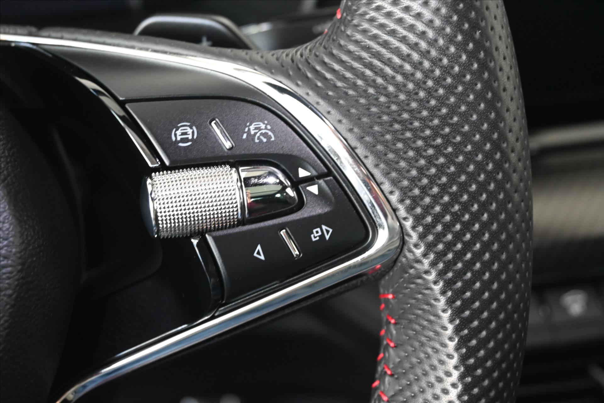 Main photo of the car Skoda Octavia 2.0 TDI RS 147 kW 4x4 DSG Warranty up to 5 years (19)