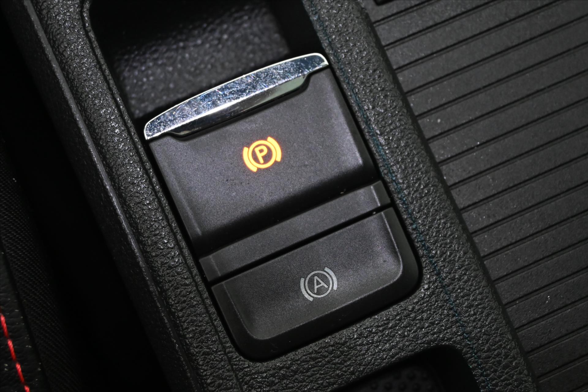 Main photo of the car Skoda Octavia 2.0 TDI RS 147 kW 4x4 DSG Warranty up to 5 years (28)