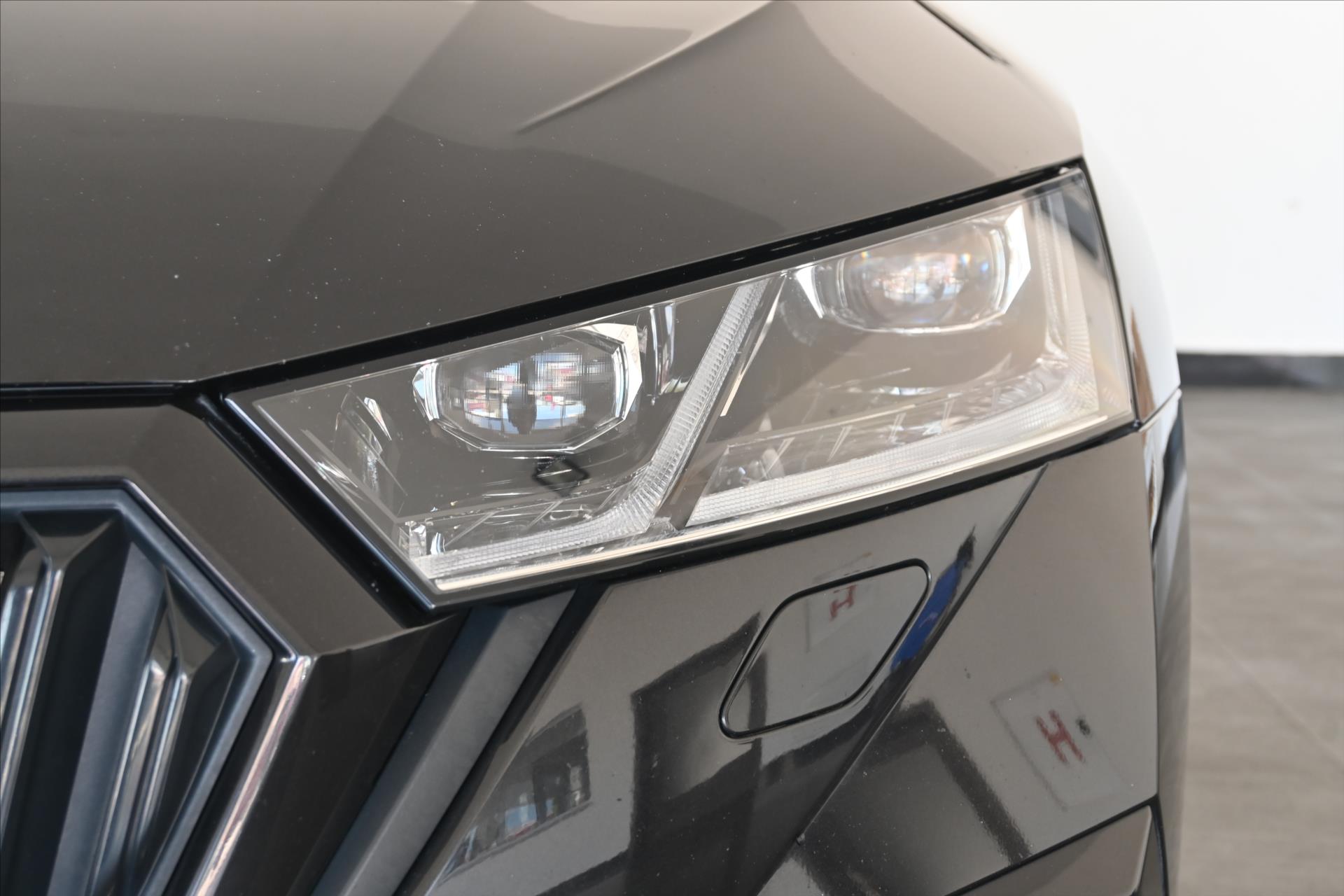 Main photo of the car Skoda Octavia 2.0 TDI RS 147 kW 4x4 DSG Warranty up to 5 years (37)