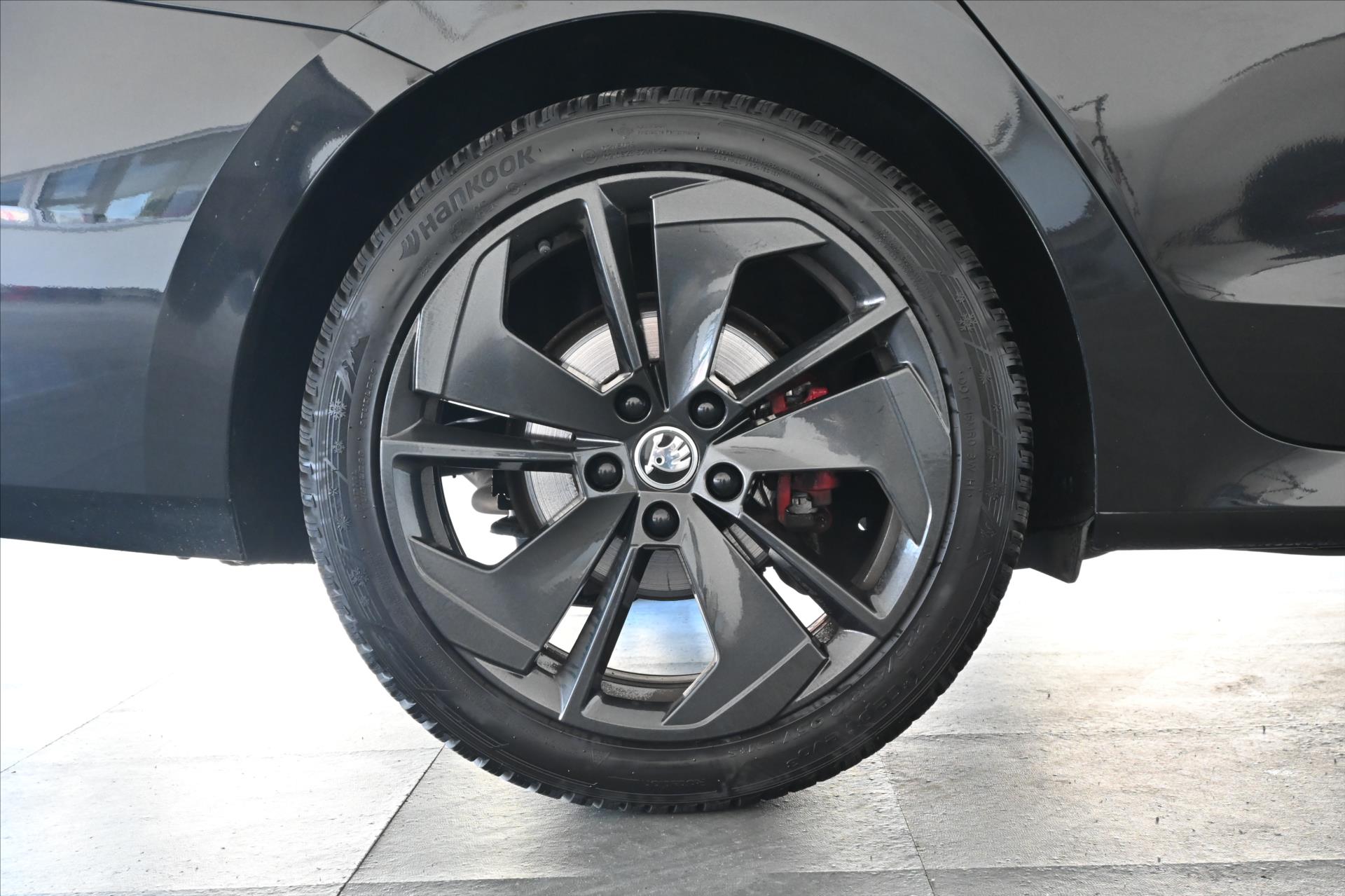 Main photo of the car Skoda Octavia 2.0 TDI RS 147 kW 4x4 DSG Warranty up to 5 years (39)