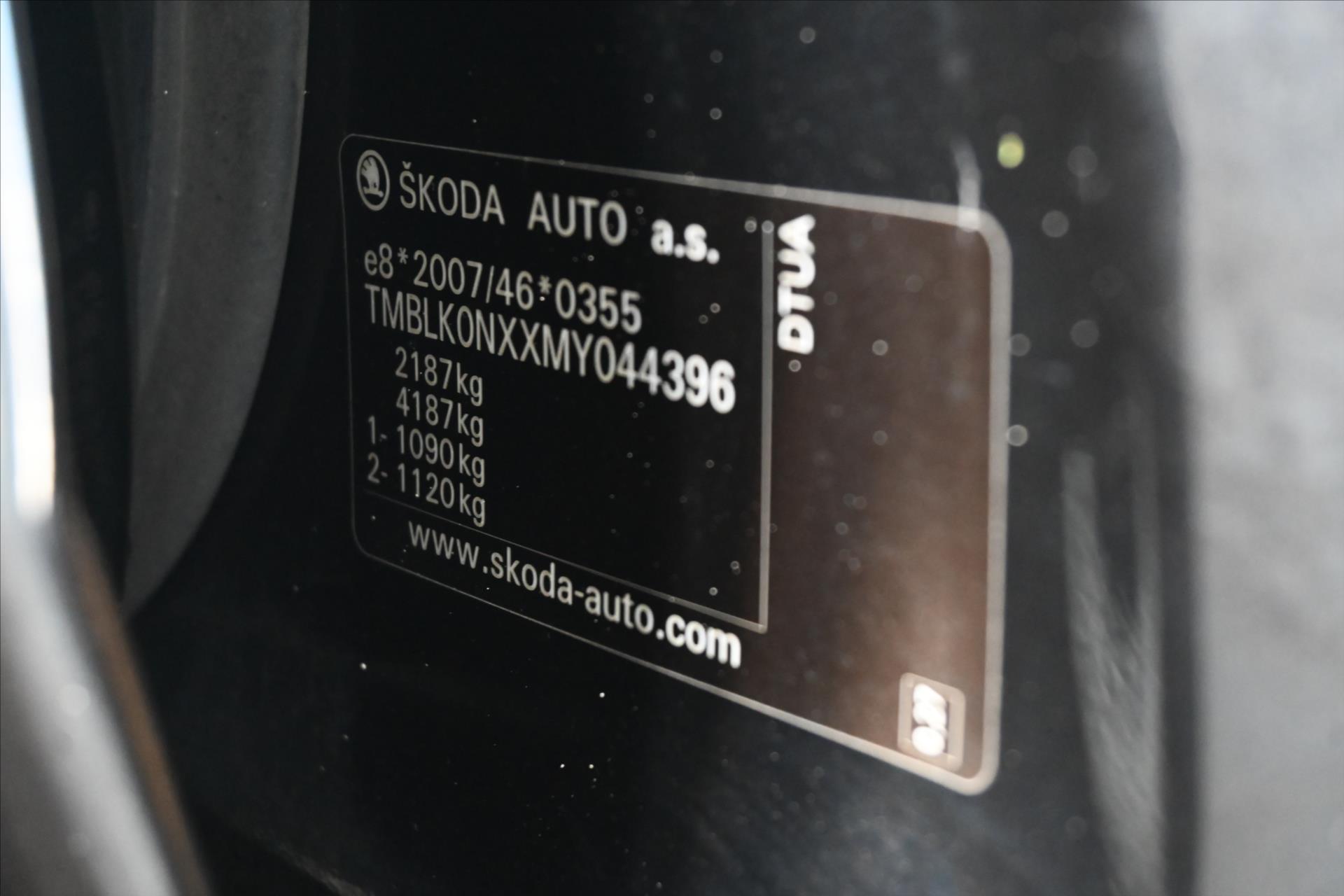 Main photo of the car Skoda Octavia 2.0 TDI RS 147 kW 4x4 DSG Warranty up to 5 years (9)