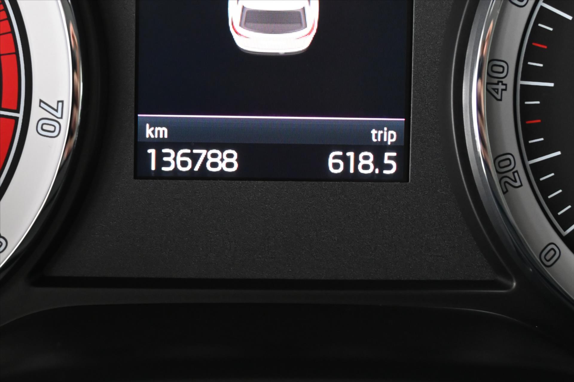 Hlavní fotografie vozu Škoda Kodiaq 1,5 TSi 110kW Ambition Záruka až 5 let (14)