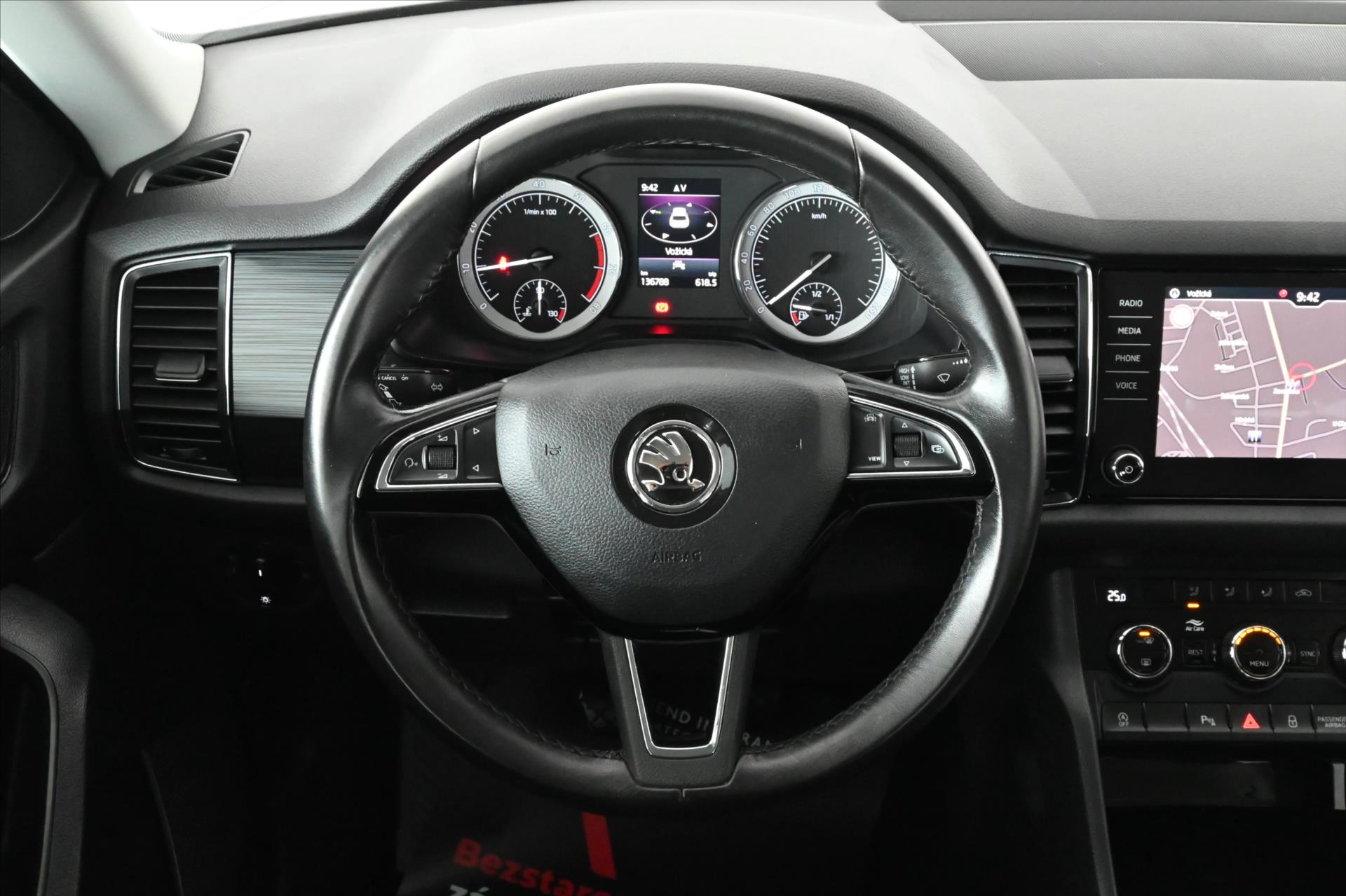 Hlavní fotografie vozu Škoda Kodiaq 1,5 TSi 110kW Ambition Záruka až 5 let (16)