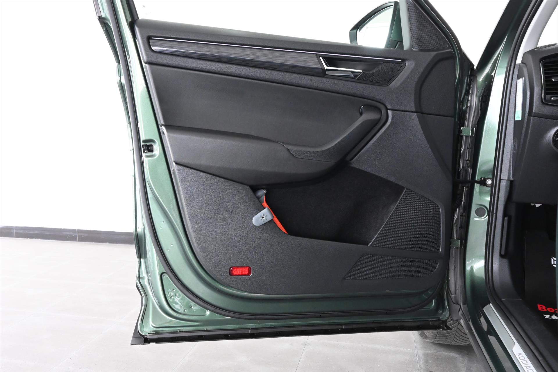 Hlavní fotografie vozu Škoda Kodiaq 1,5 TSi 110kW Ambition Záruka až 5 let (25)