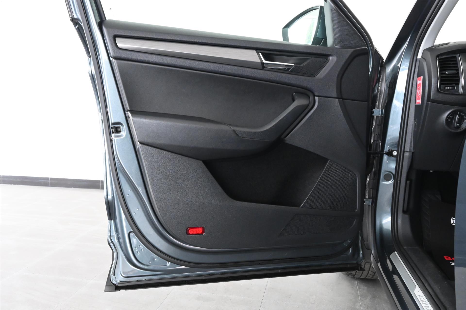 Hlavní fotografie vozu Škoda Kodiaq 1,5 TSI 110 kW DSG Ambition Záruka až 5 let (25)