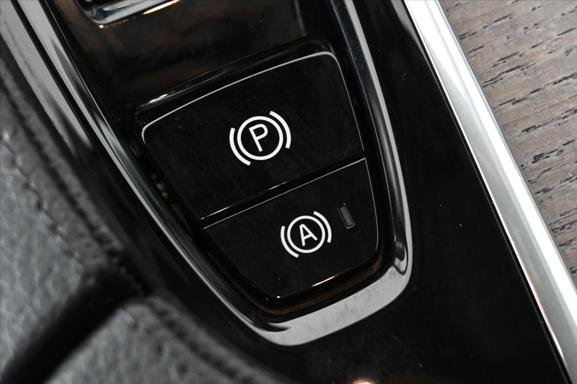 Main photo of the car Volvo S90 2.0 B4 145 kW AT8 Inscription Warranty up to 5 years (25)