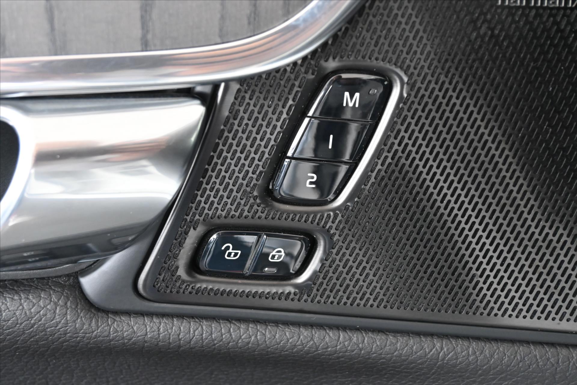 Main photo of the car Volvo S90 2.0 B4 145 kW AT8 Inscription Warranty up to 5 years (27)