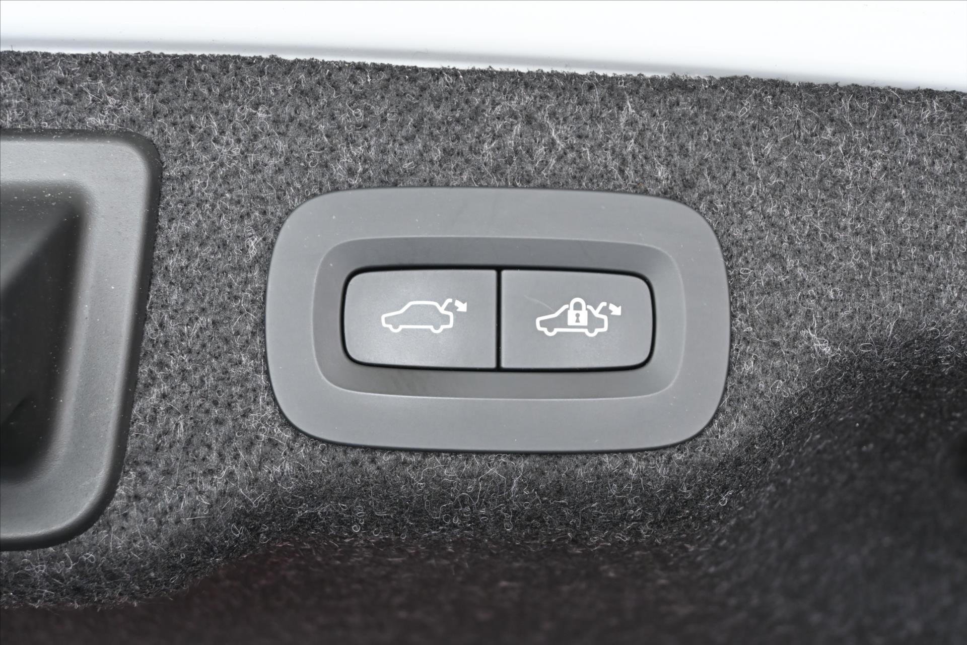 Main photo of the car Volvo S90 2.0 B4 145 kW AT8 Inscription Warranty up to 5 years (33)