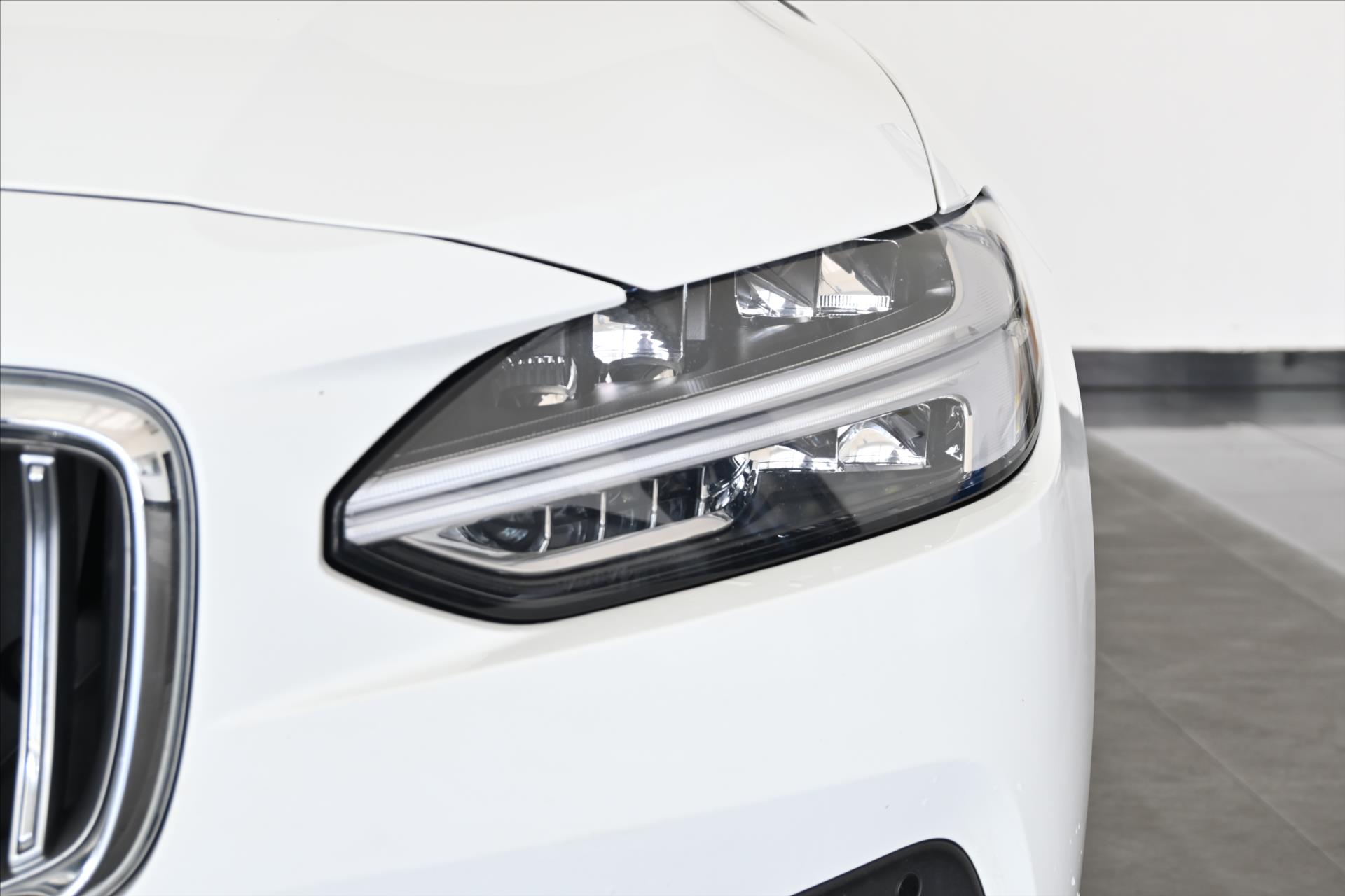 Main photo of the car Volvo S90 2.0 B4 145 kW AT8 Inscription Warranty up to 5 years (35)