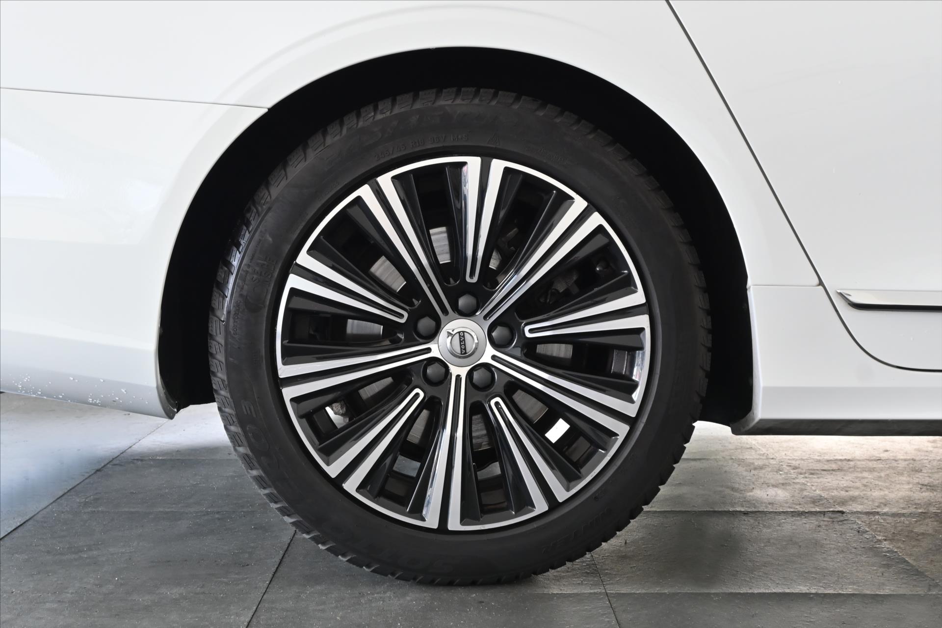 Main photo of the car Volvo S90 2.0 B4 145 kW AT8 Inscription Warranty up to 5 years (37)