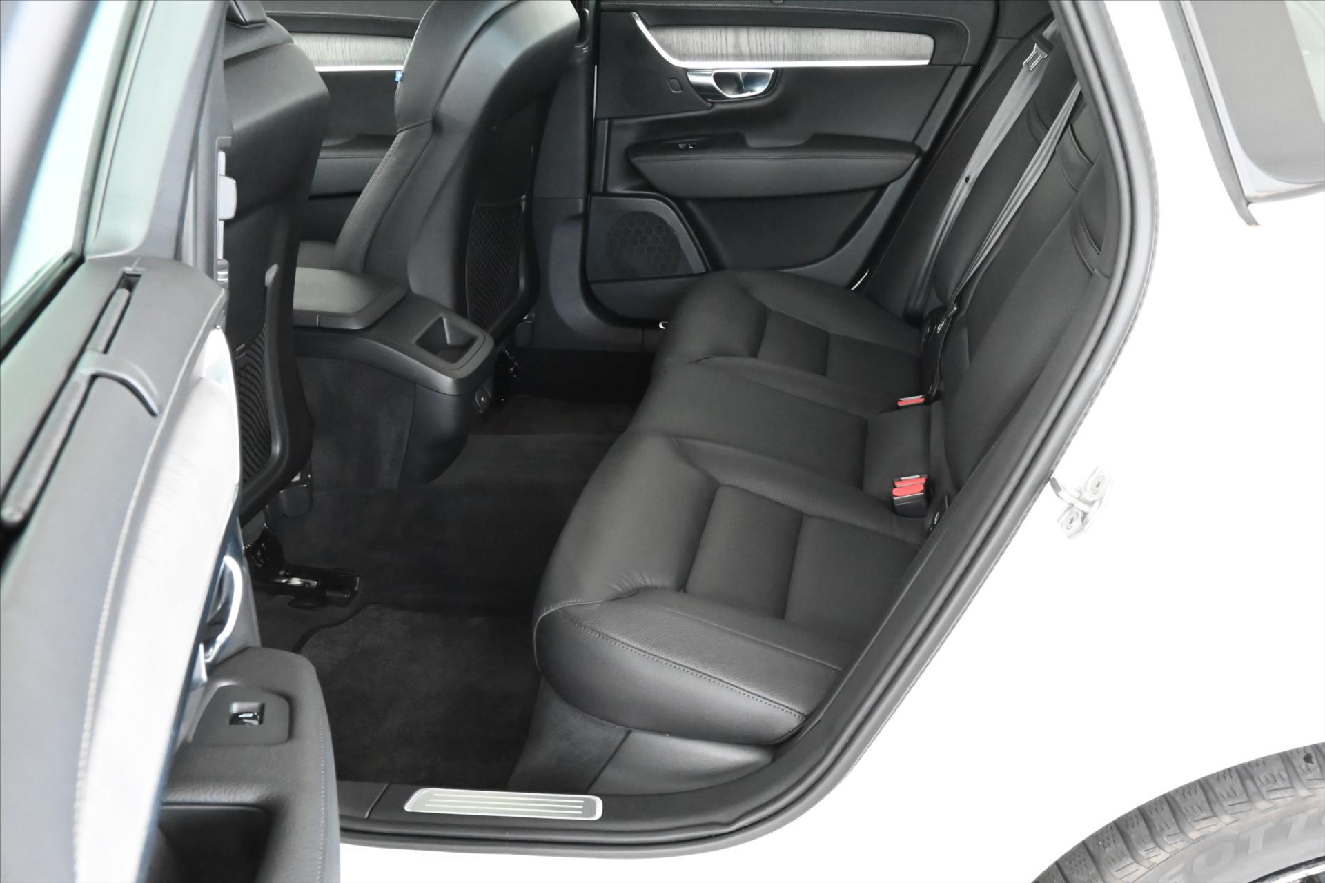 Main photo of the car Volvo S90 2.0 B4 145 kW AT8 Inscription Warranty up to 5 years (10)