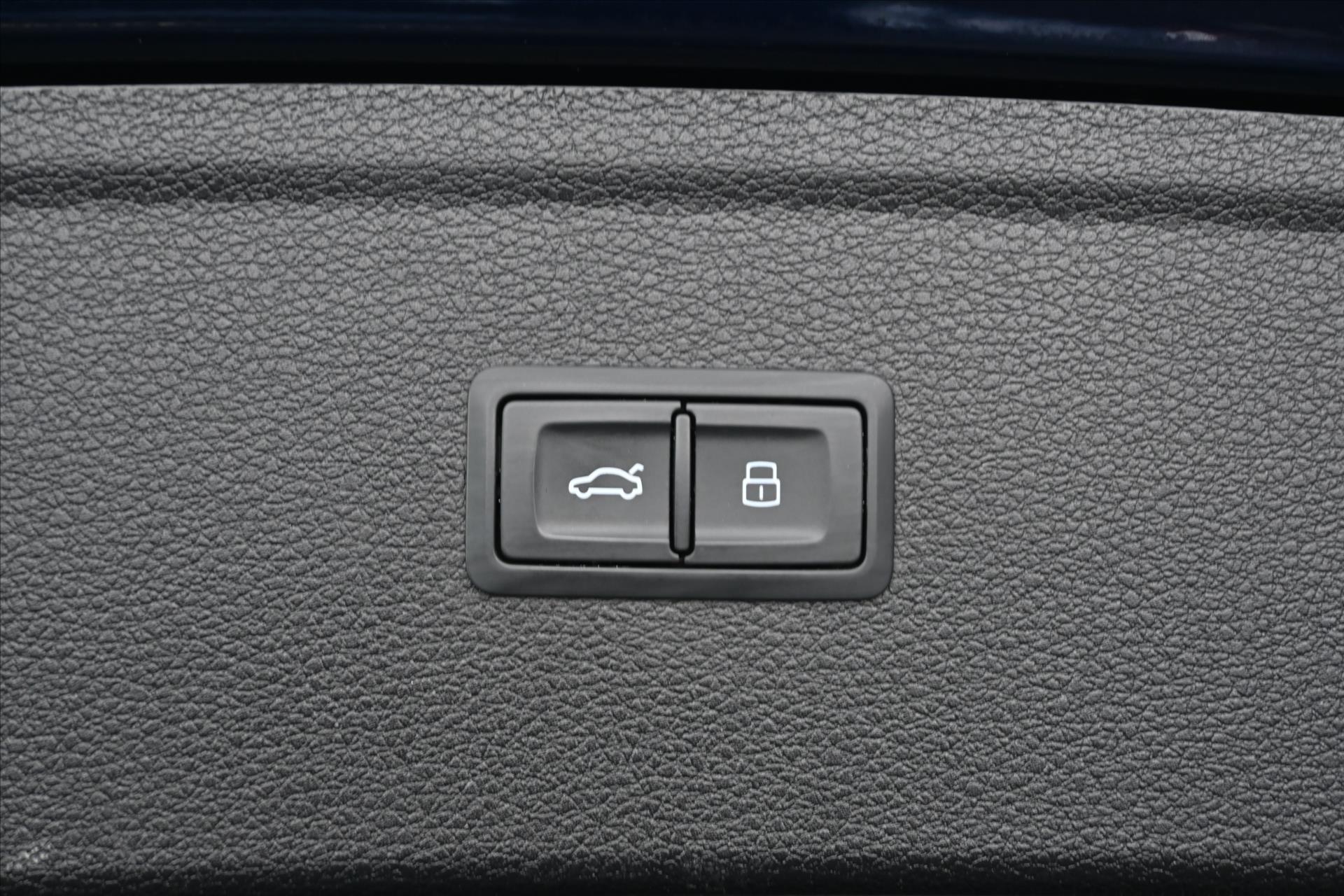 Hlavní fotografie vozu Audi Q5 2,0 40TDI 140 kW Quattro S-line Záruka až 5 let (33)