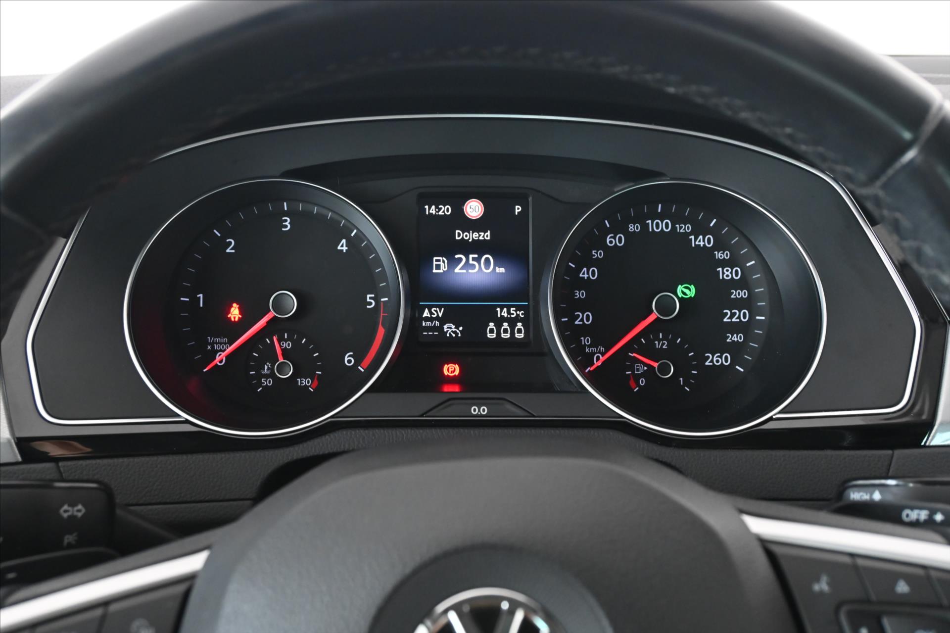 Hlavní fotografie vozu Volkswagen Passat 2,0 TDI 140 kW DSG Business Záruka až 5 let (14)