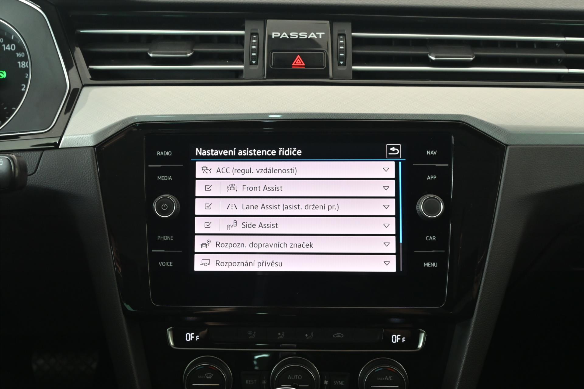 Hlavní fotografie vozu Volkswagen Passat 2,0 TDI 140 kW DSG Business Záruka až 5 let (21)