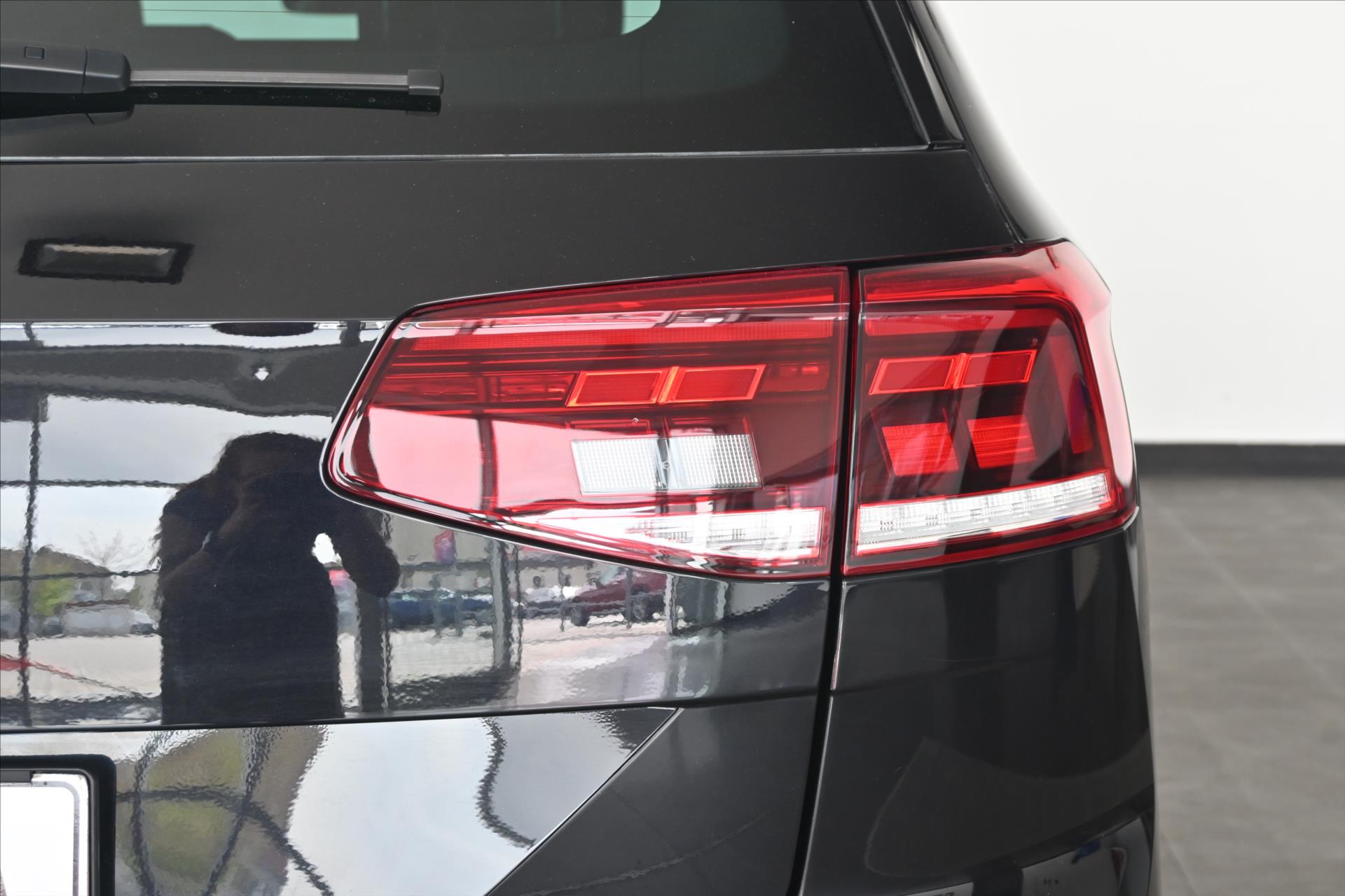 Hlavní fotografie vozu Volkswagen Passat 2,0 TDI 140 kW DSG Business Záruka až 5 let (32)