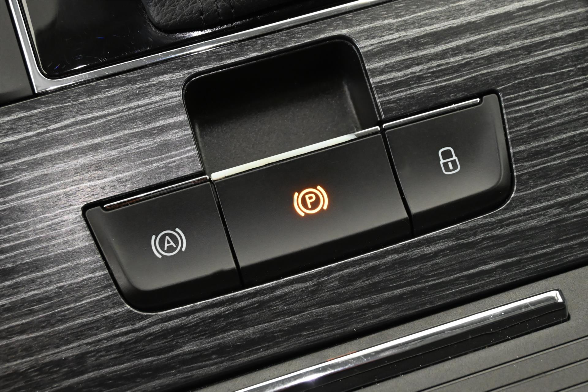 Hlavní fotografie vozu Škoda Superb 2,0 NEINZEROVAT, SLUŽEBNÍ STEHLÍK (25)