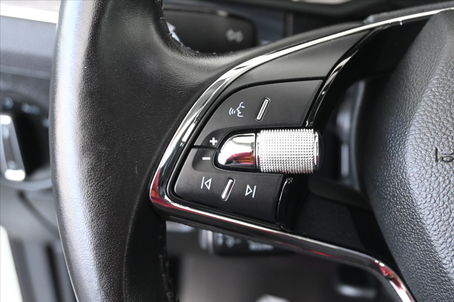 Hlavní fotografie vozu Škoda Superb 2,0 TDI 110 kW DSG Style Záruka až 5 let (18)