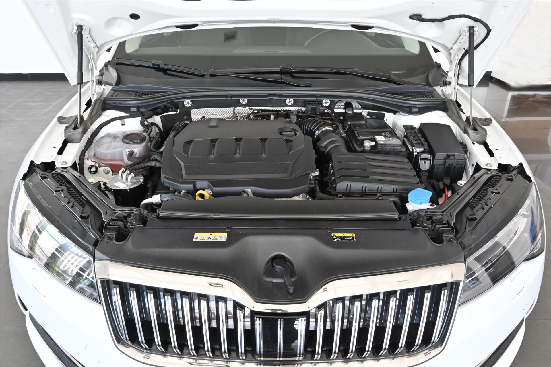 Hlavní fotografie vozu Škoda Superb 2,0 TDI 110 kW DSG Style Záruka až 5 let (6)