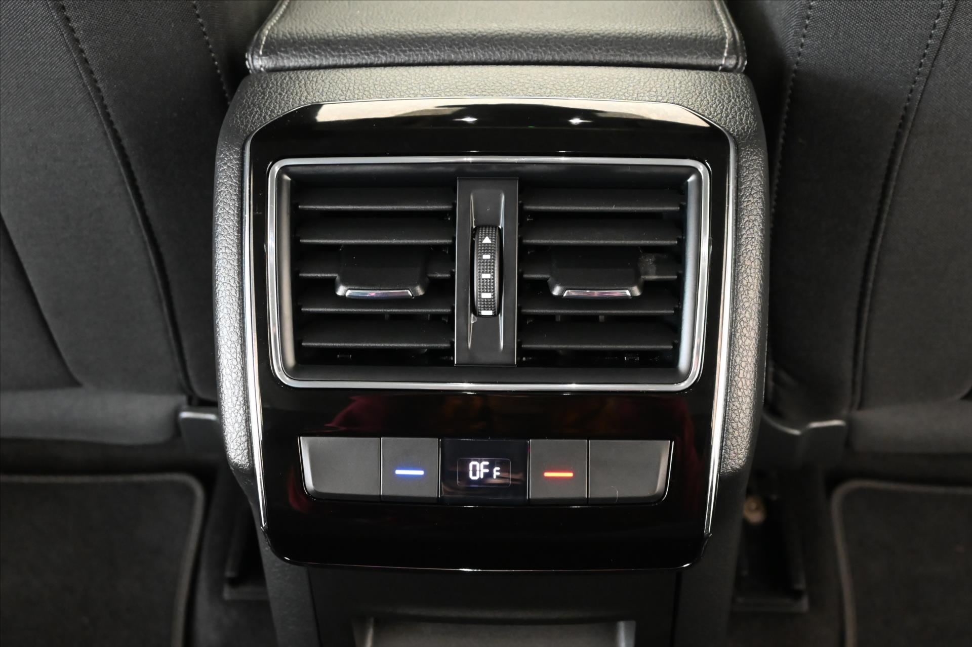 Hlavní fotografie vozu Škoda Superb 2,0 TDI 110kW DSG STYLE Záruka až 5 let (22)