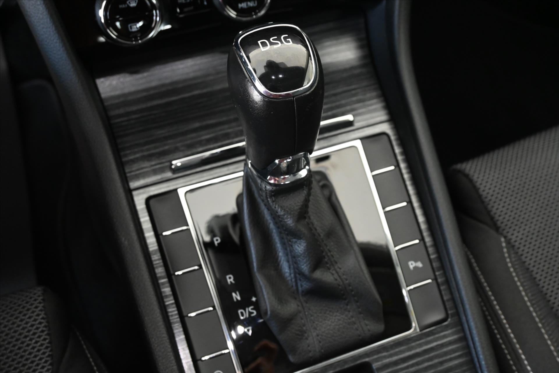 Hlavní fotografie vozu Škoda Superb 2,0 TDI 110kW DSG STYLE Záruka až 5 let (23)