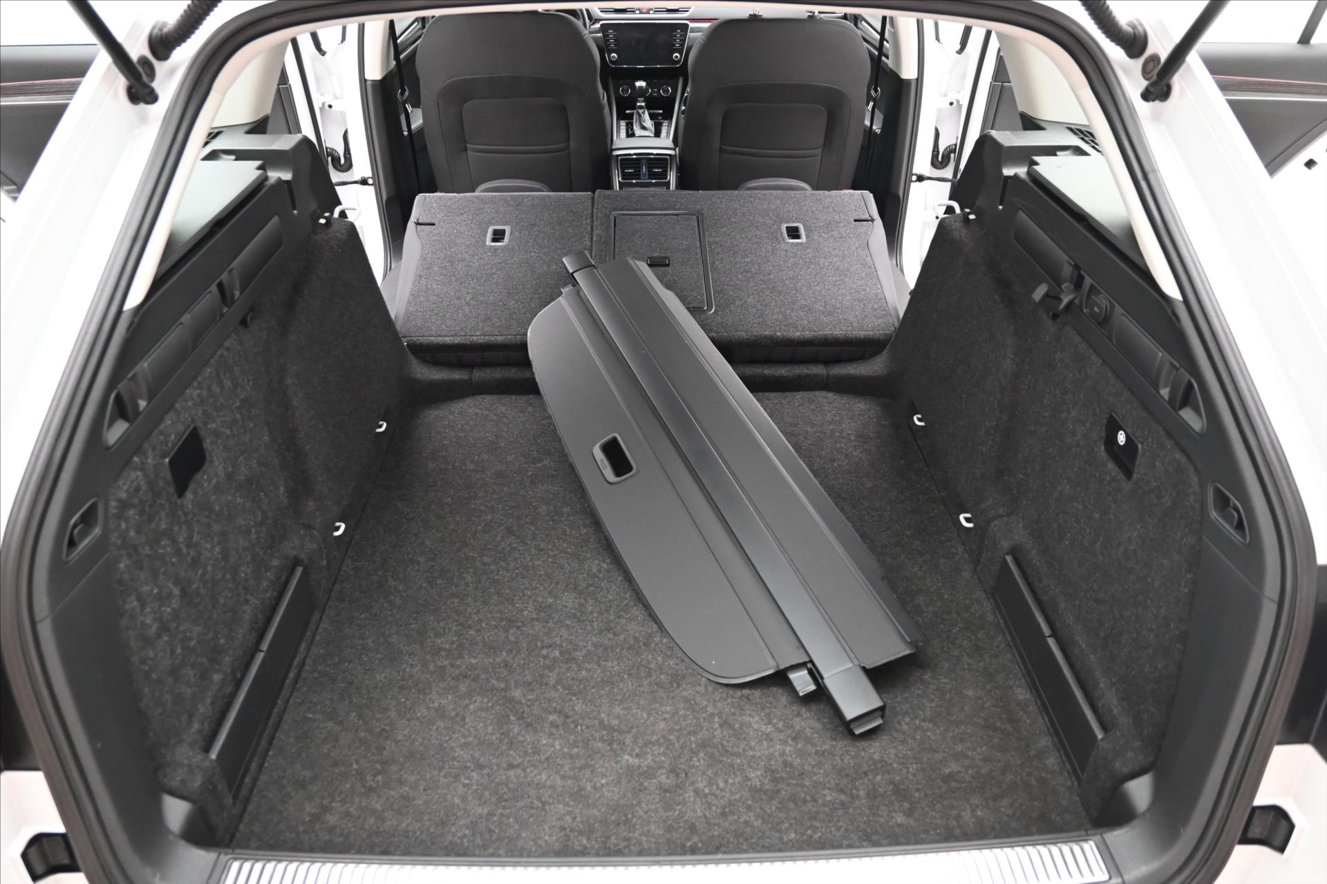 Main photo of the car Skoda Superb 2.0 TDI 110kW Style DSG Warranty up to 5 years (11)