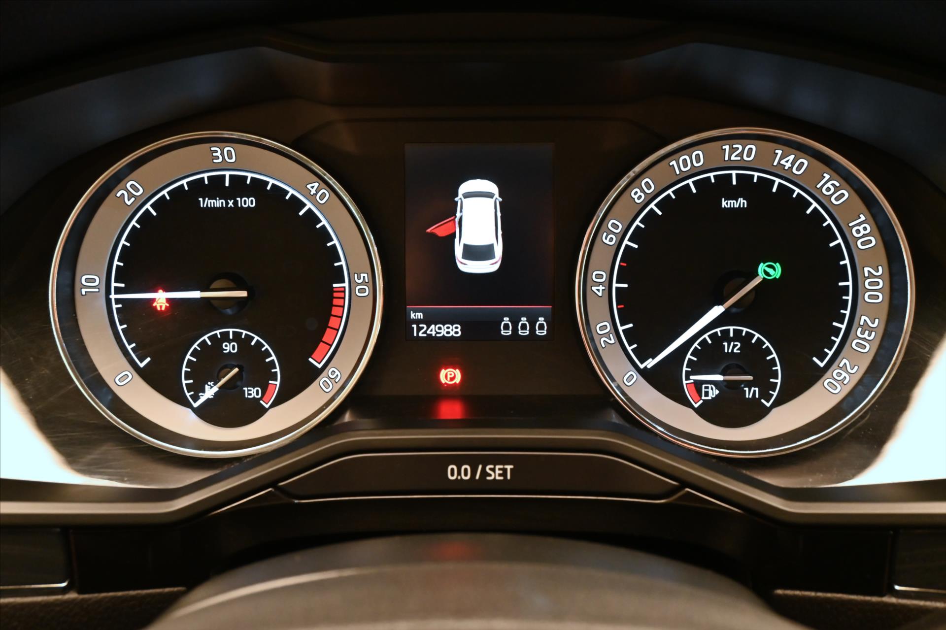 Hlavní fotografie vozu Škoda Superb 2,0 TDI 110kW Style DSG Záruka až 5 let (16)