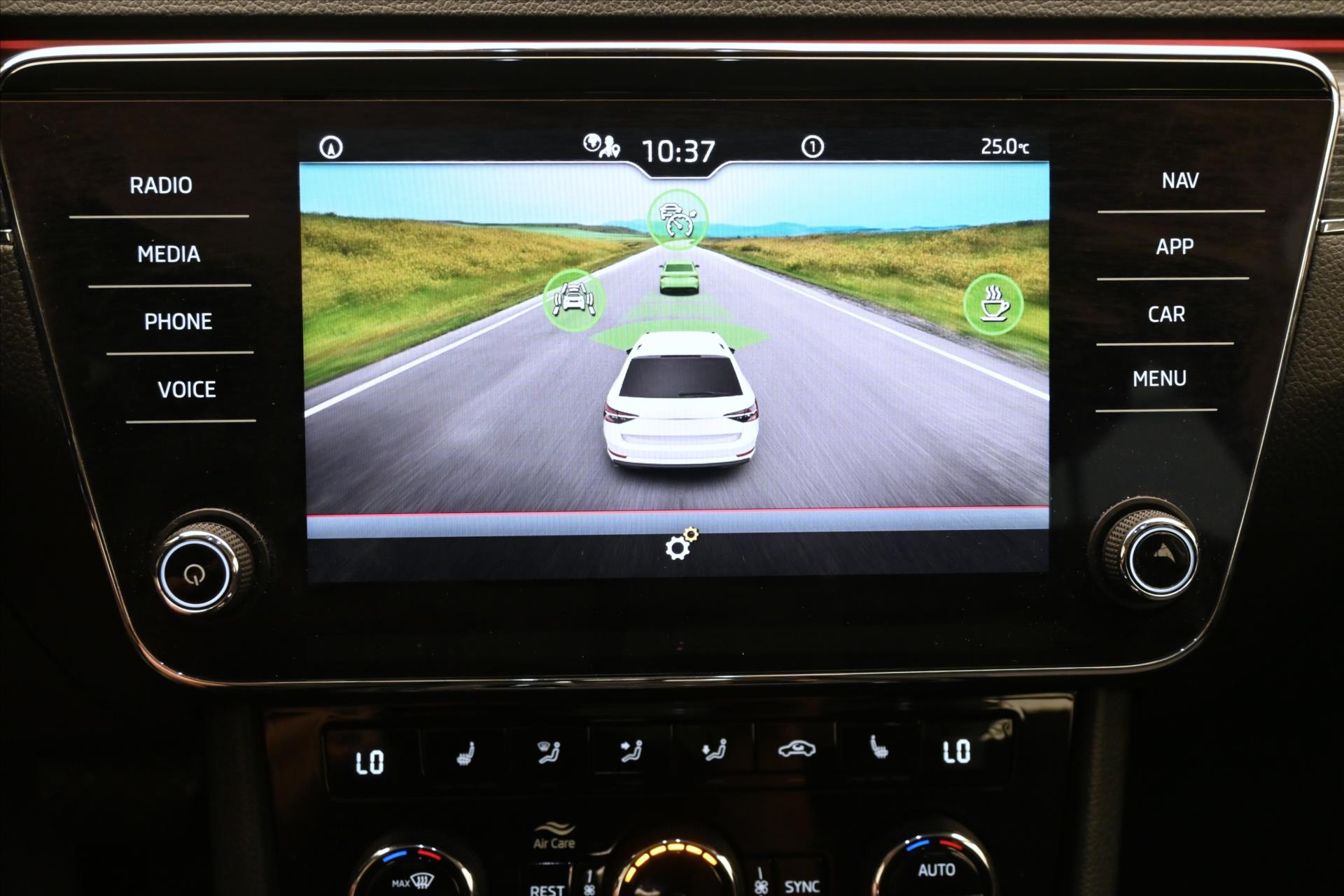 Main photo of the car Skoda Superb 2.0 TDI 110kW Style DSG Warranty up to 5 years (19)