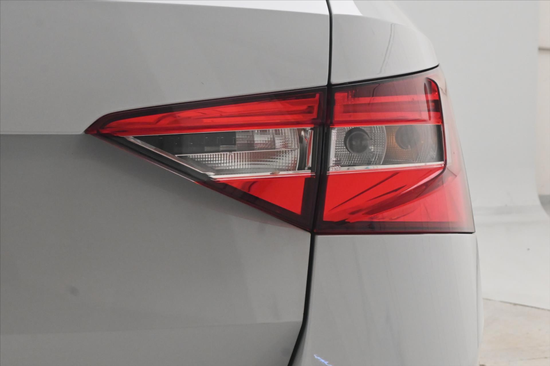 Hlavní fotografie vozu Škoda Superb 2,0 TDI 110kW Style DSG Záruka až 5 let (29)