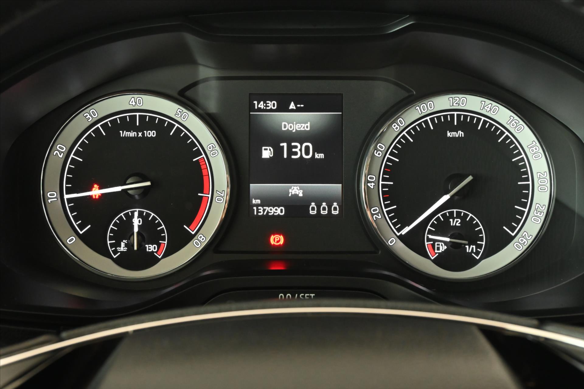 Hlavní fotografie vozu Škoda Karoq 1,0 TSi 81kW Ambiente Záruka až 5 let (13)