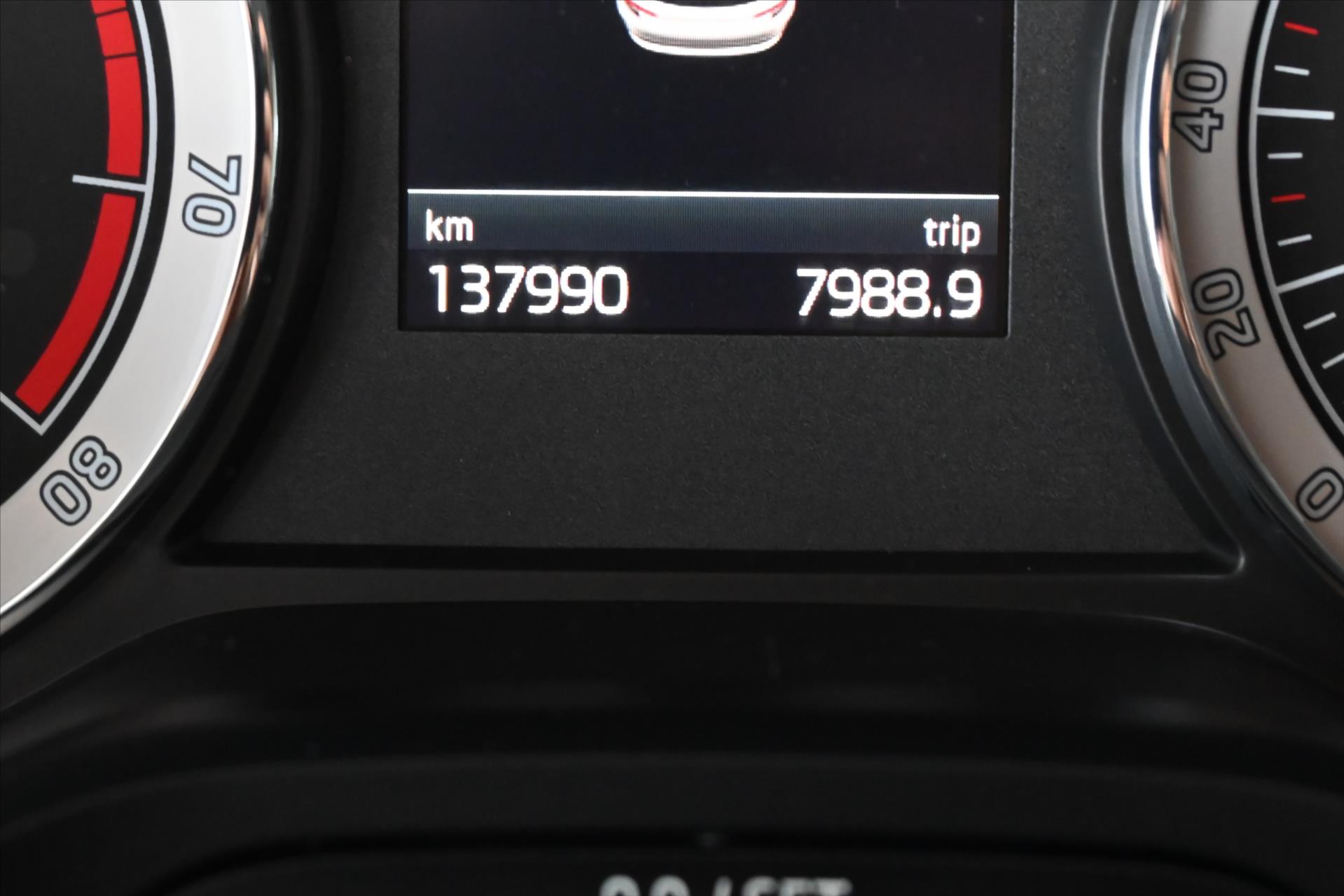 Hlavní fotografie vozu Škoda Karoq 1,0 TSi 81kW Ambiente Záruka až 5 let (14)