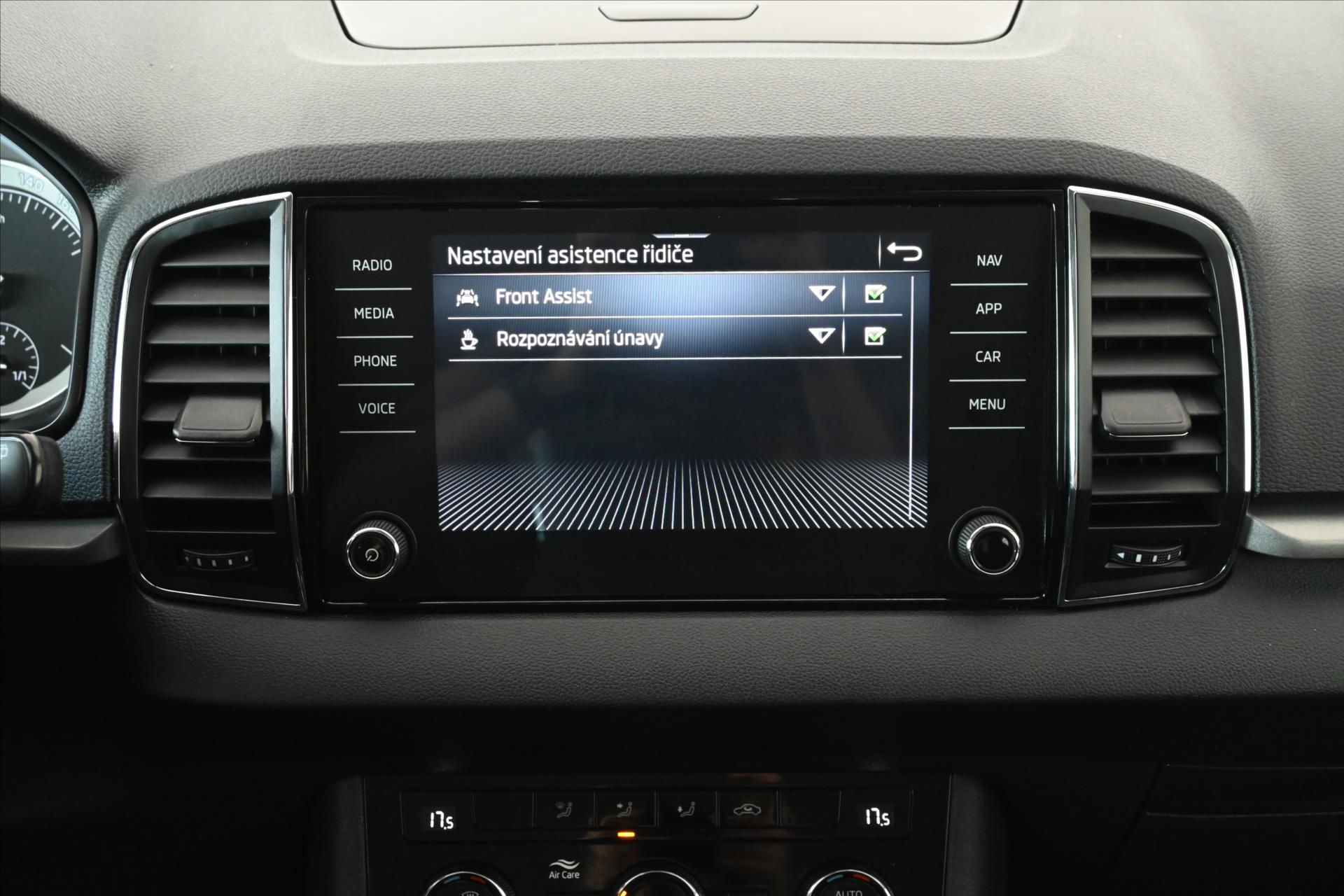 Hlavní fotografie vozu Škoda Karoq 1,0 TSi 81kW Ambiente Záruka až 5 let (20)