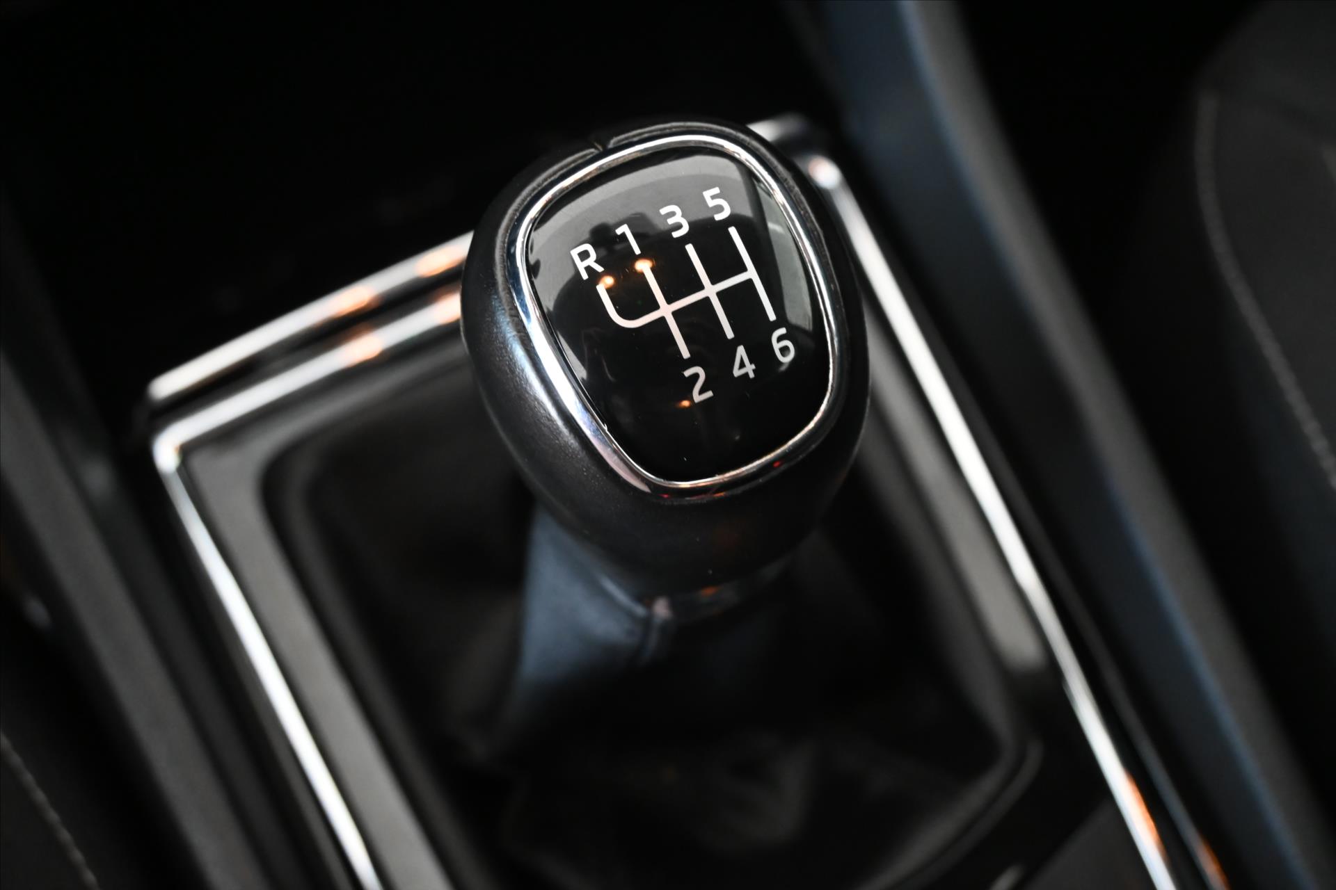 Hlavní fotografie vozu Škoda Karoq 1,0 TSi 81kW Ambiente Záruka až 5 let (22)