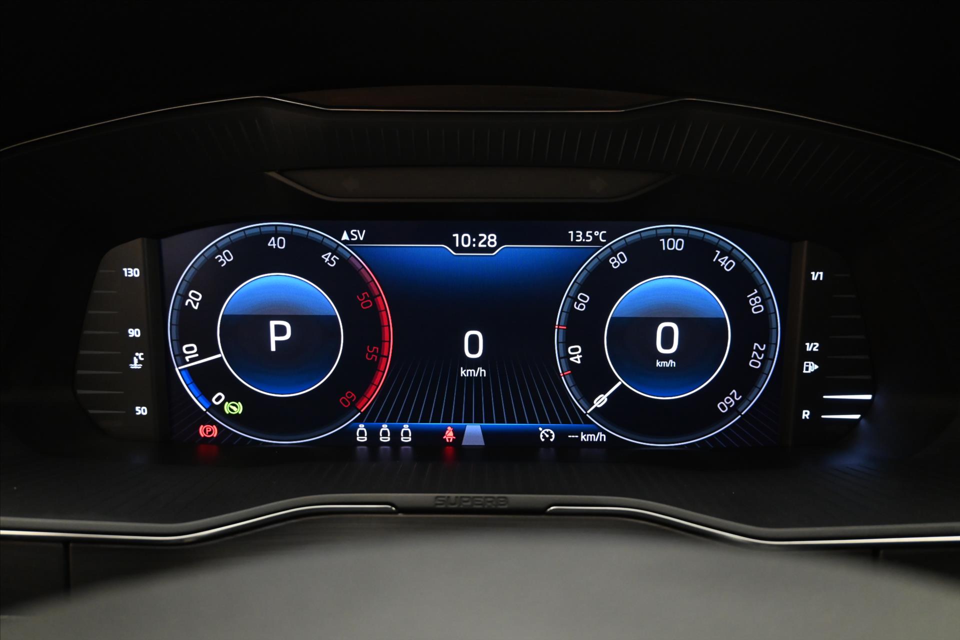 Hlavní fotografie vozu Škoda Superb 2,0 TDI 140kW STYLE DSG Záruka až 5 let (15)