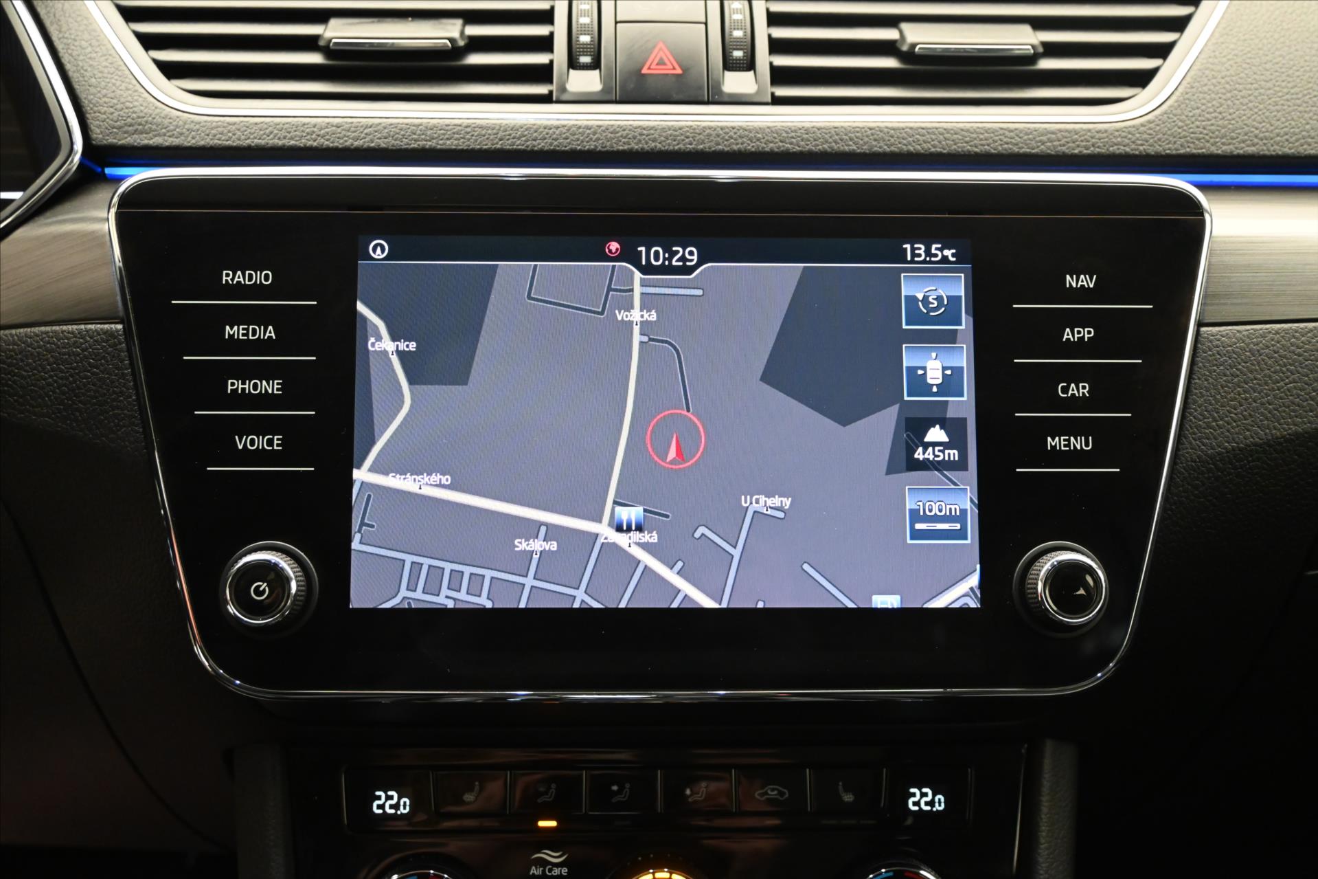 Hlavní fotografie vozu Škoda Superb 2,0 TDI 140kW STYLE DSG Záruka až 5 let (18)