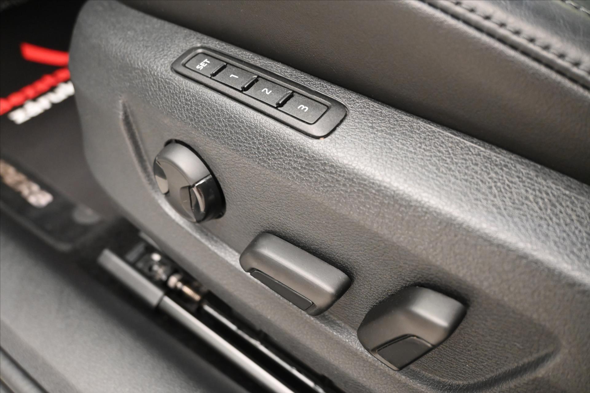 Hlavní fotografie vozu Škoda Superb 2,0 TDI 140kW STYLE DSG Záruka až 5 let (26)