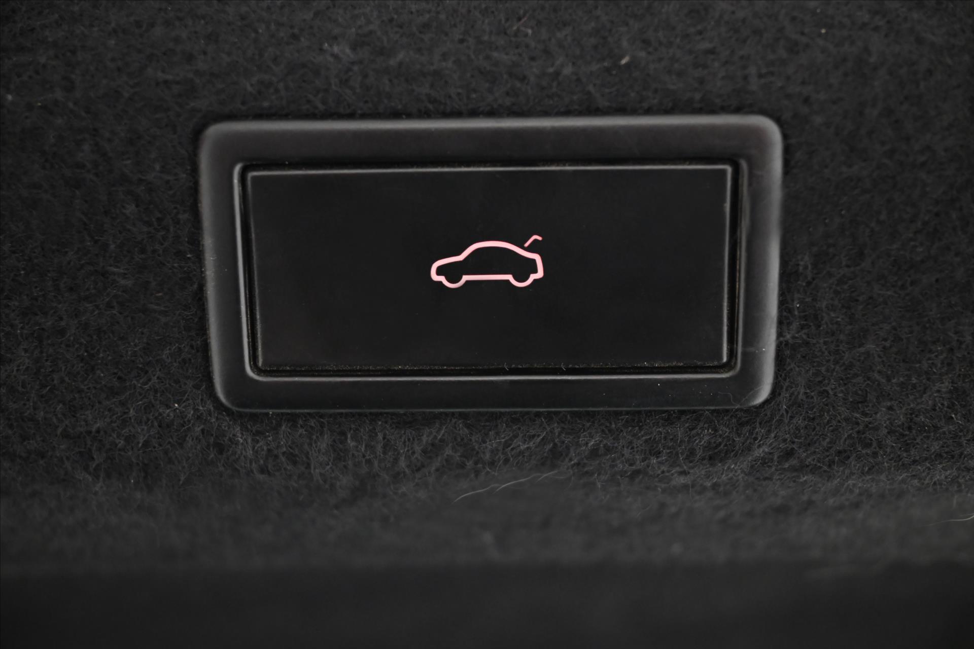 Hlavní fotografie vozu Škoda Superb 2,0 TDI 140kW STYLE DSG Záruka až 5 let (30)