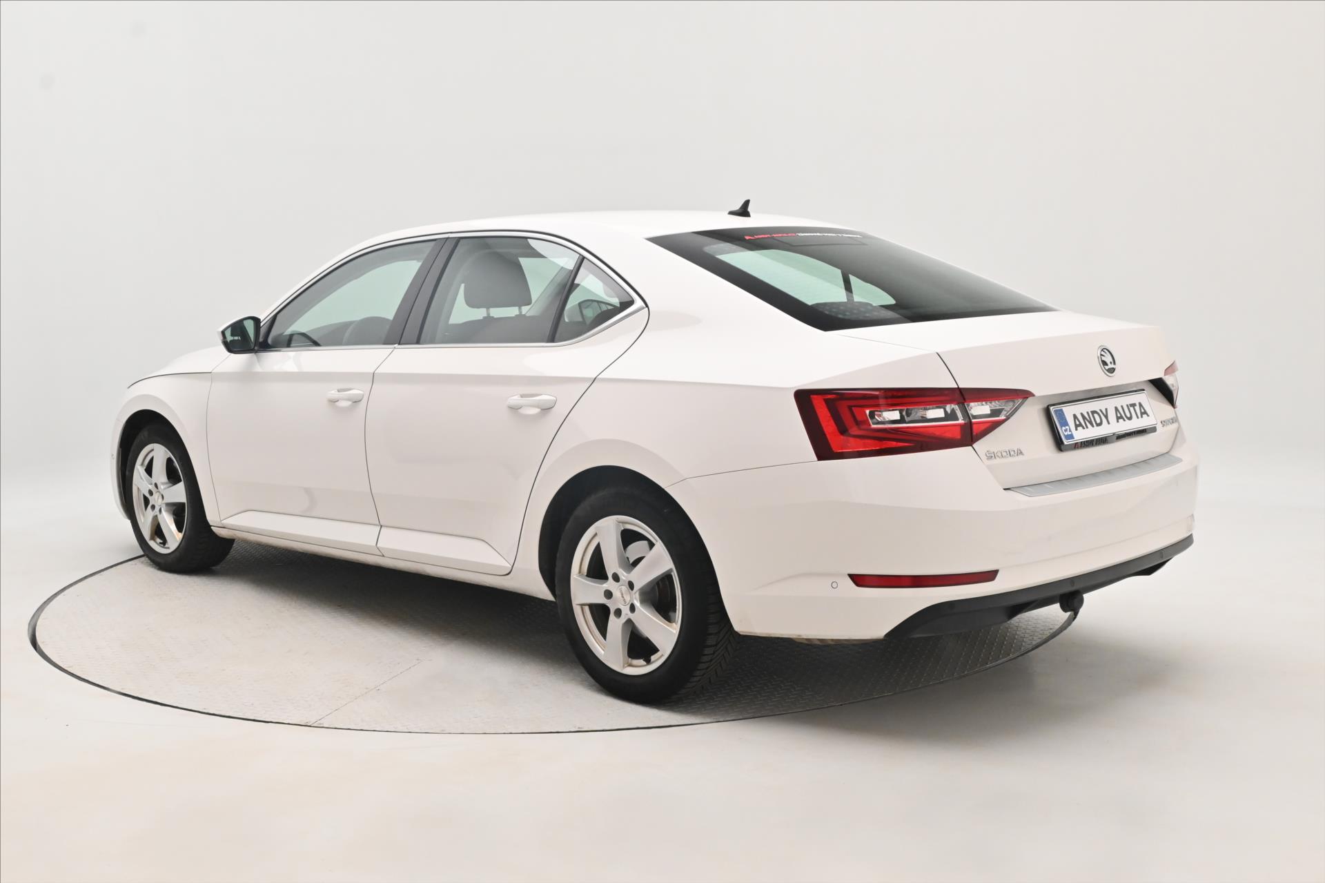 Hlavní fotografie vozu Škoda Superb 2,0 TDI 140kW STYLE DSG Záruka až 5 let (6)