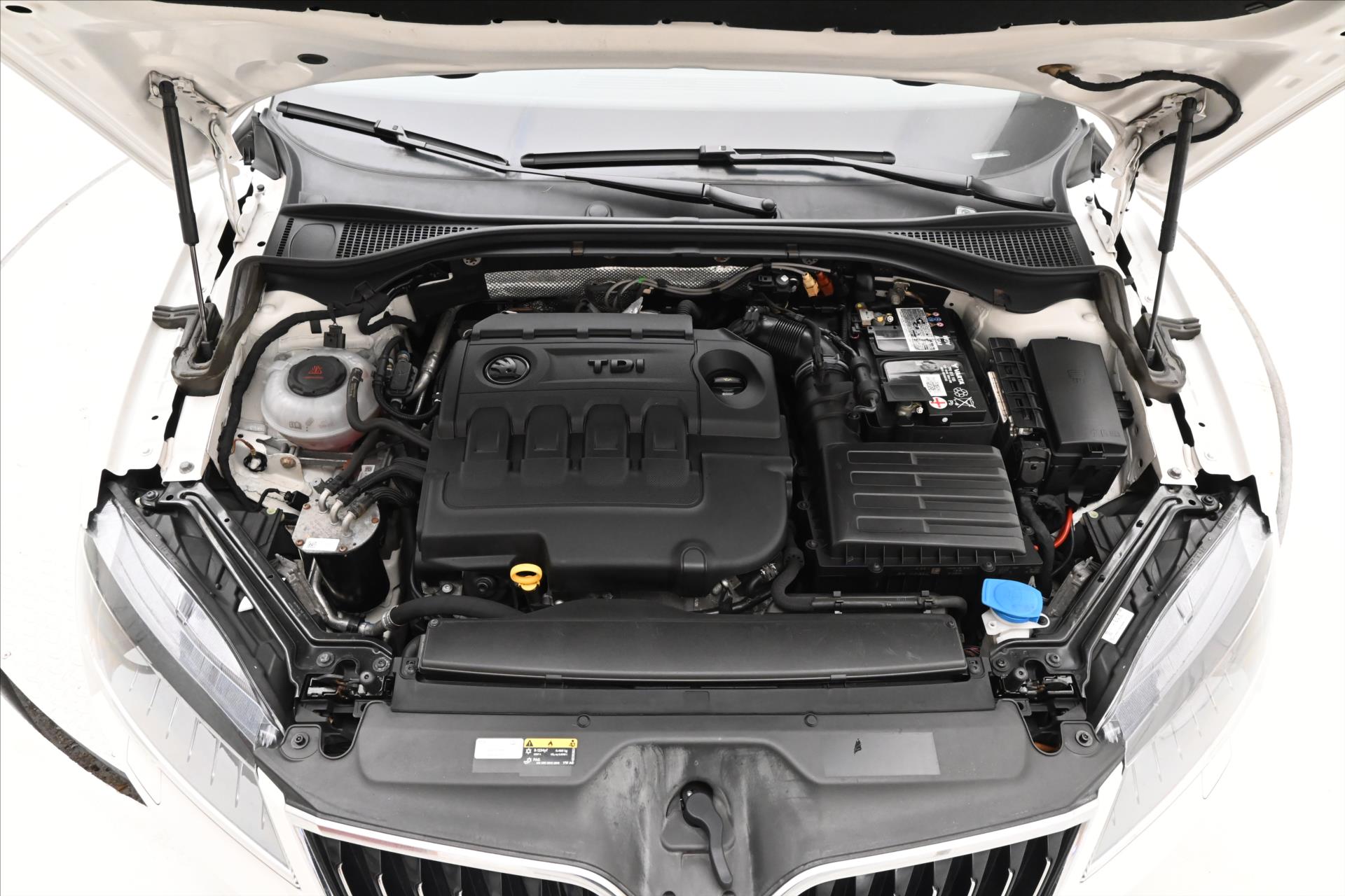 Hlavní fotografie vozu Škoda Superb 2,0 TDI 140kW STYLE DSG Záruka až 5 let (8)