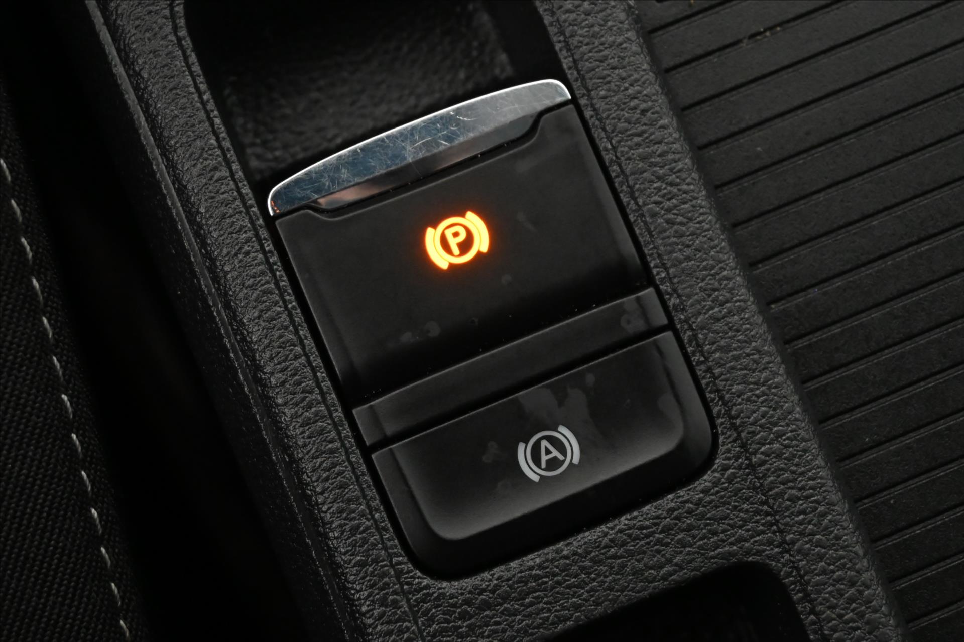 Hlavní fotografie vozu Škoda Octavia 2,0 TDI 110 kW DSG Style Záruka až 5 let (27)