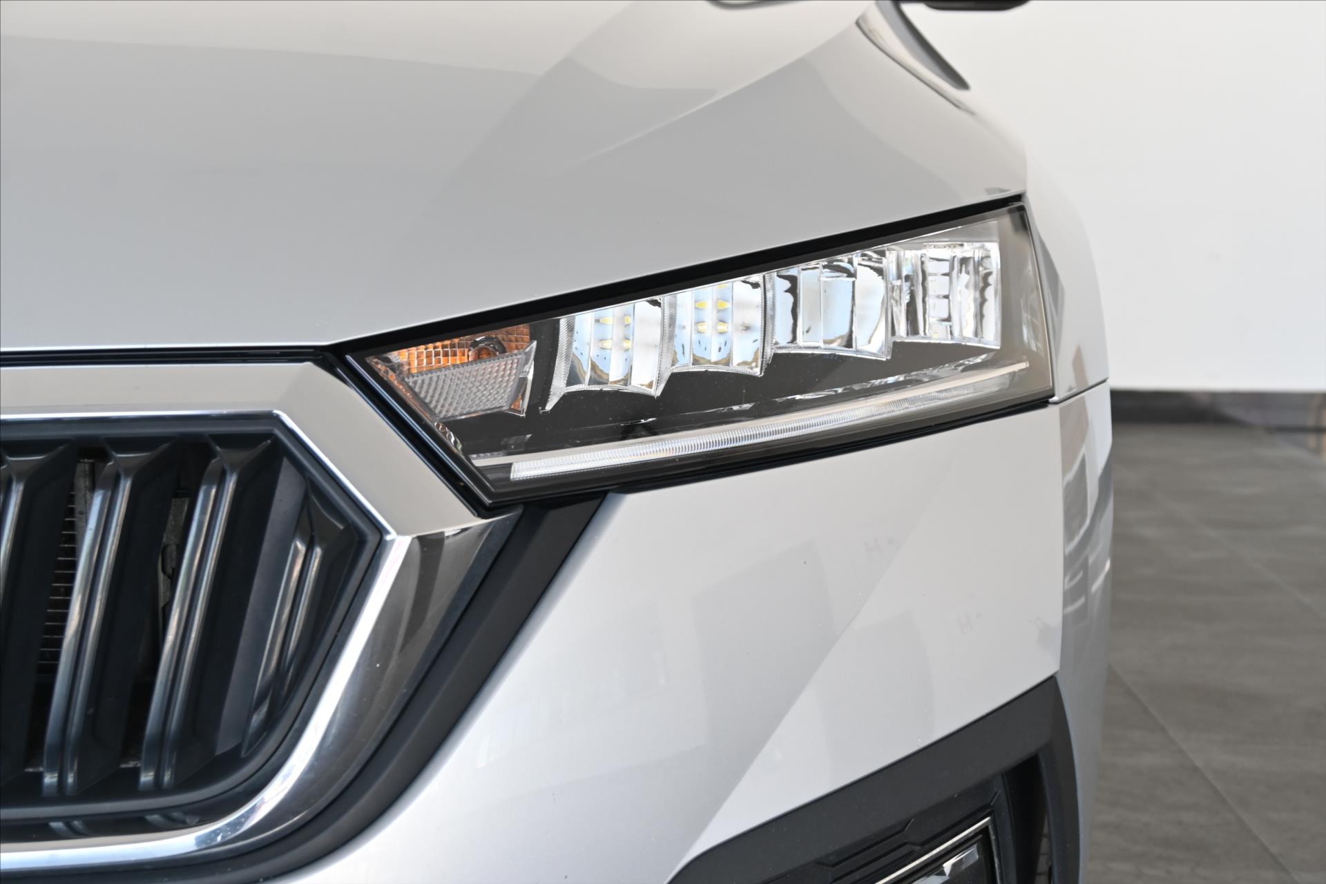 Hlavní fotografie vozu Škoda Octavia 2,0 TDI 110 kW DSG Style Záruka až 5 let (33)