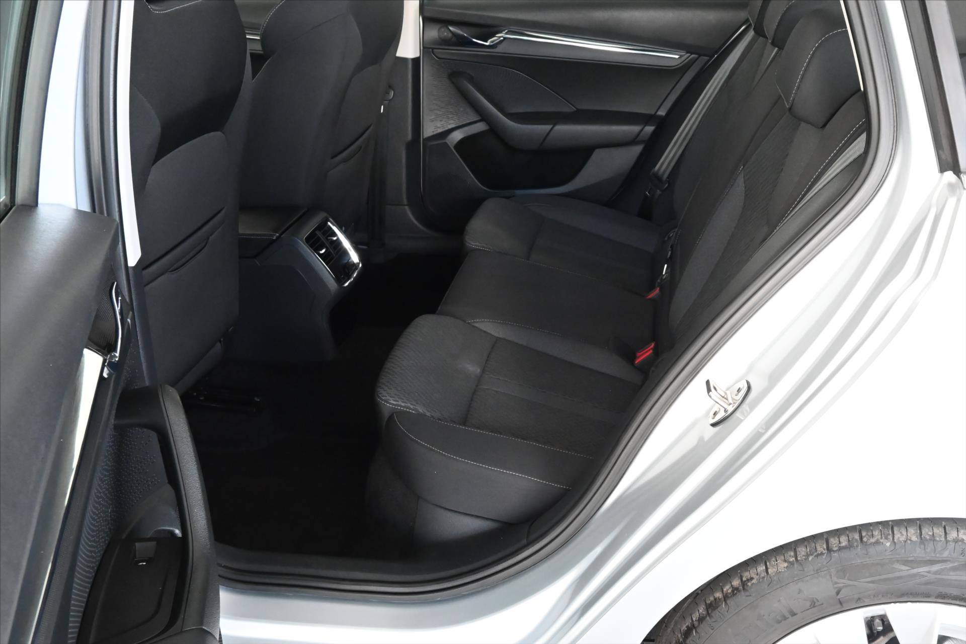 Hlavní fotografie vozu Škoda Octavia 2,0 TDi 110kW DSG *Style* Záruka až 5 let (9)