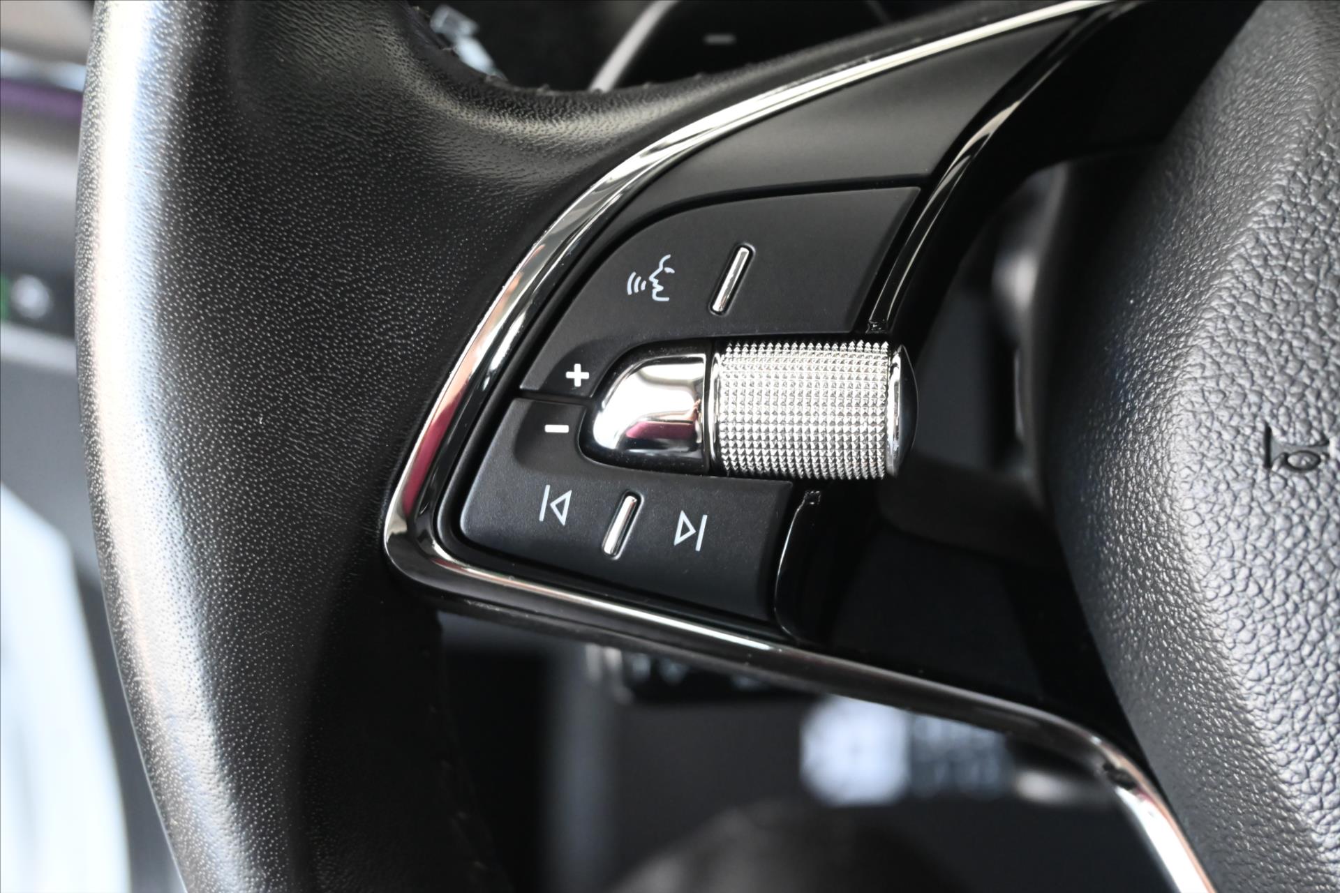 Hlavní fotografie vozu Škoda Octavia 2,0 TDi 110kW DSG *Style* Záruka až 5 let (16)