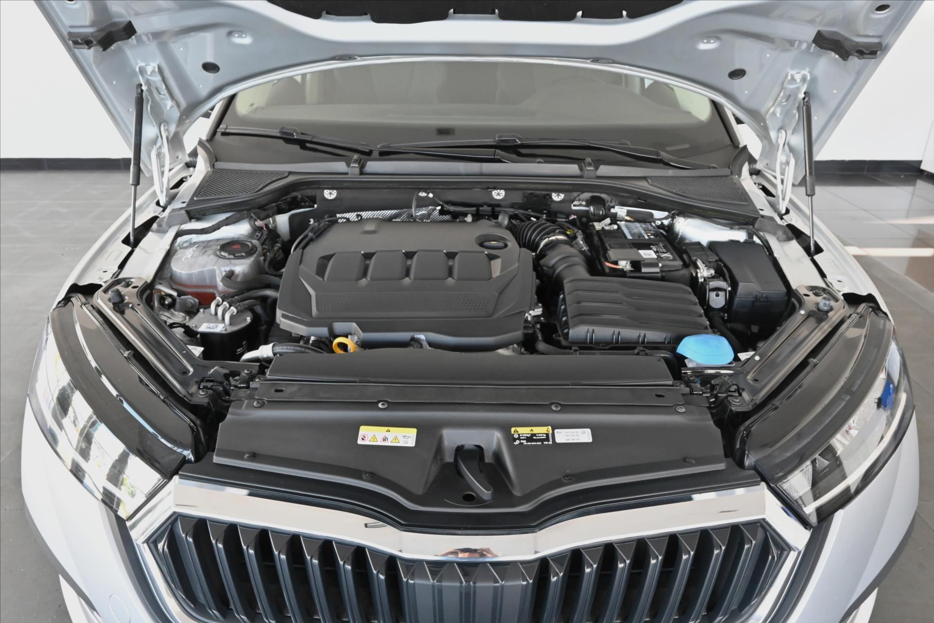 Hlavní fotografie vozu Škoda Octavia 2,0 TDi 110kW DSG *Style* Záruka až 5 let (4)