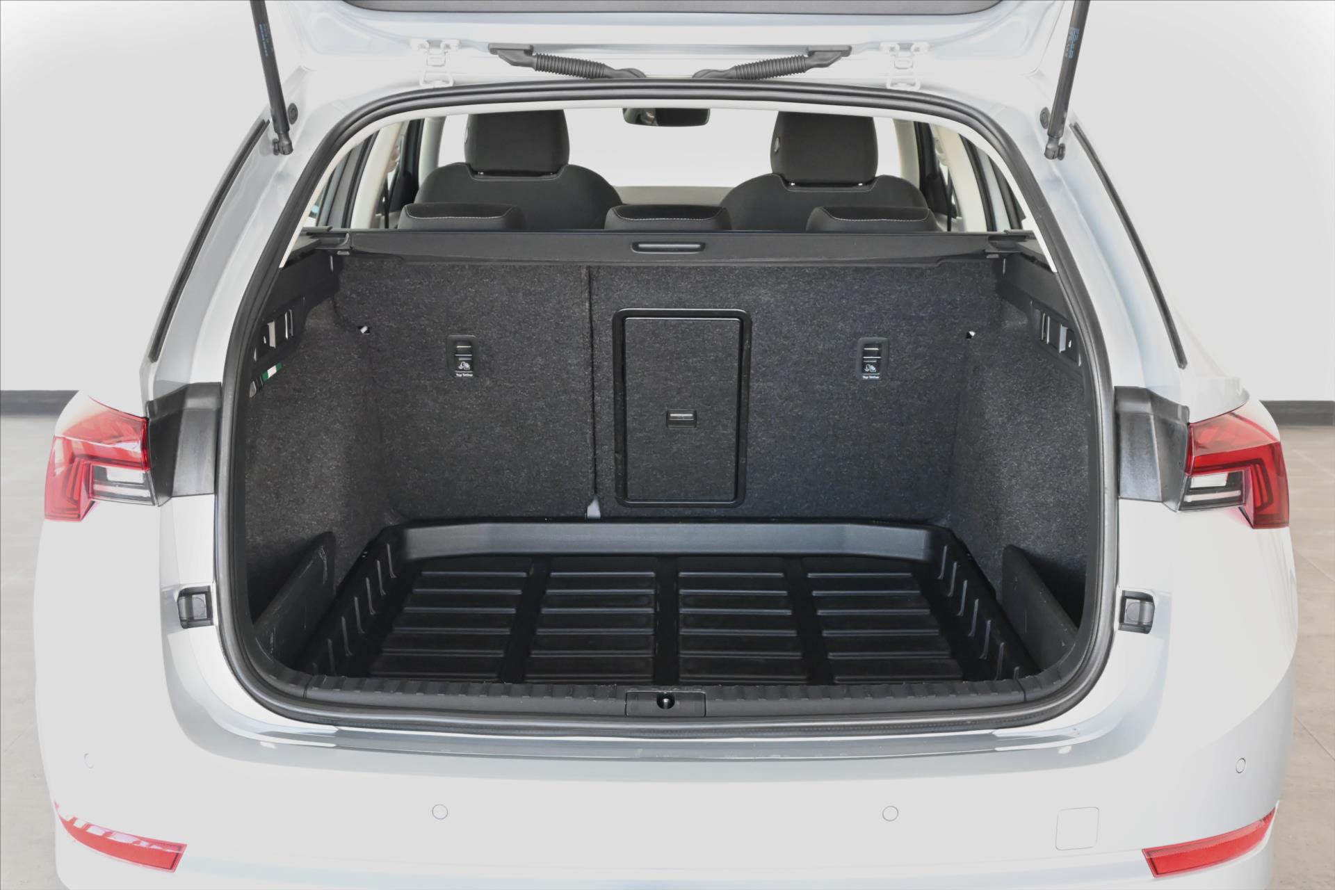 Hlavní fotografie vozu Škoda Octavia 2,0 TDi 110kW DSG *Style* Záruka až 5 let (5)