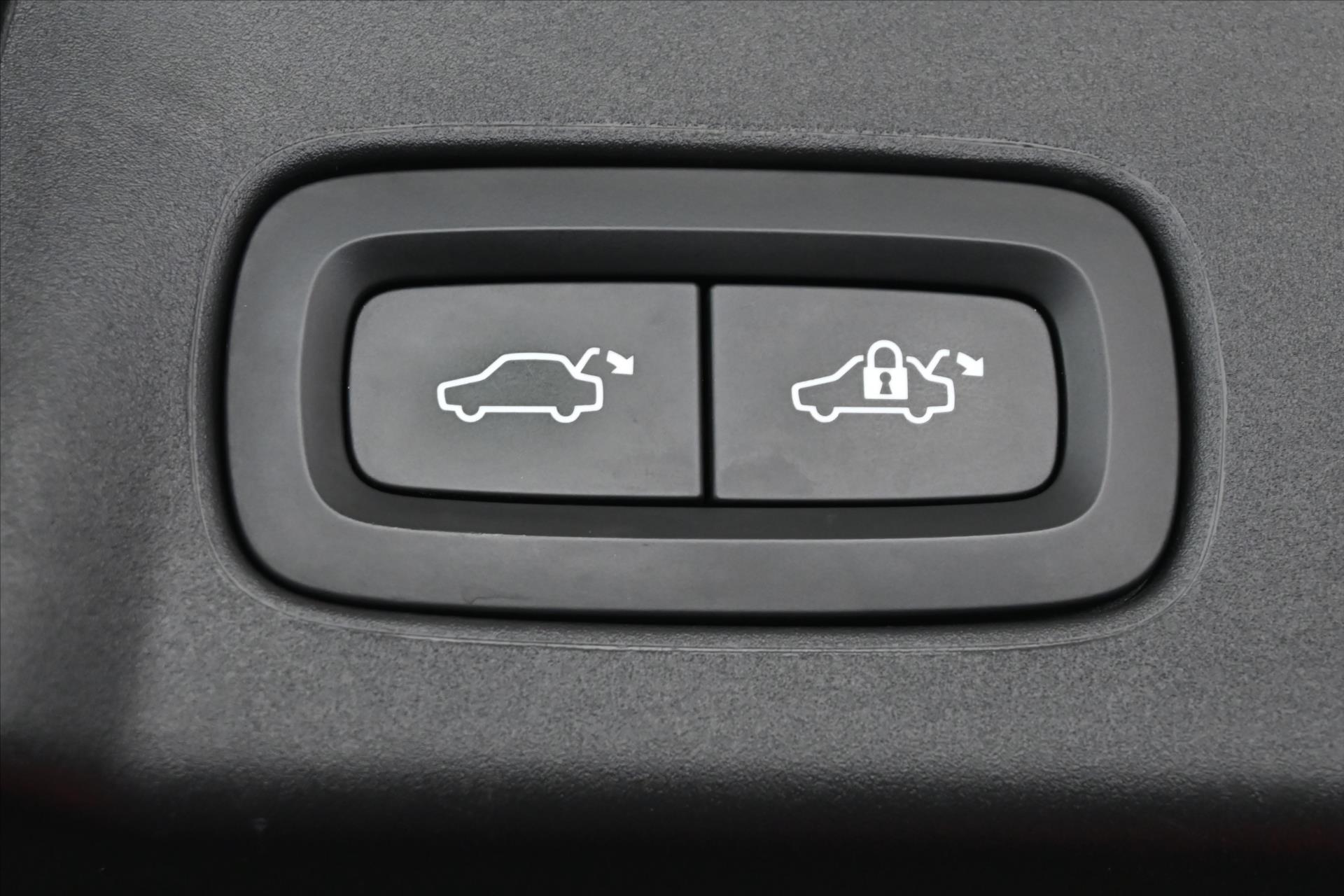 Main photo of the car Volvo V90 2.0 D5 AWD 173 kW Inscription Warranty up to 5 years (31)