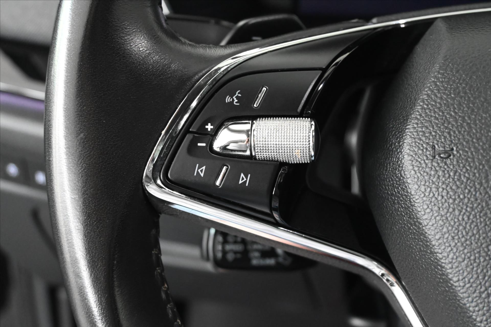 Hlavní fotografie vozu Škoda Octavia 2,0 TDI 110 kW DSG Style Záruka až 5 let (18)