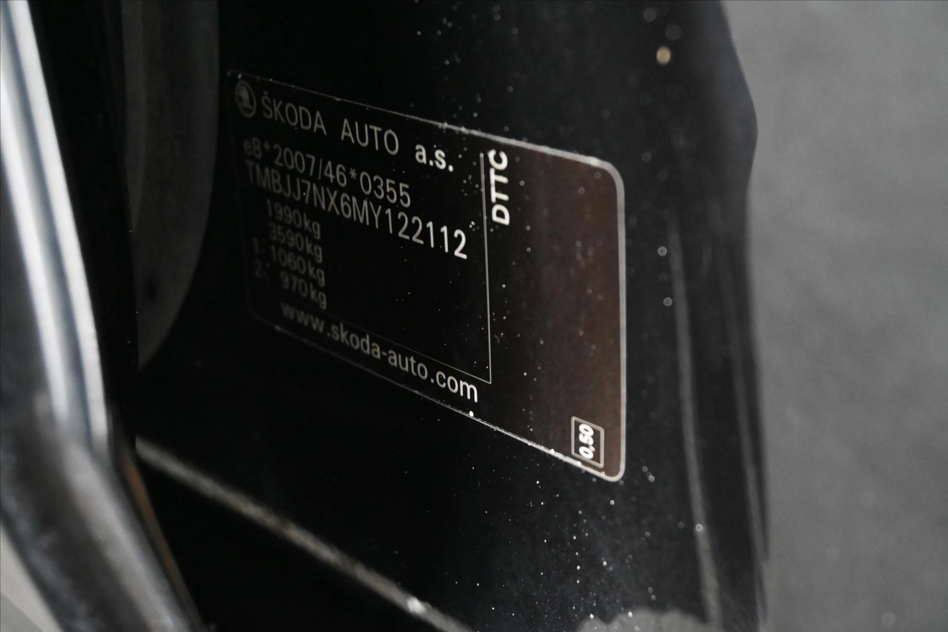 Hlavní fotografie vozu Škoda Octavia 2,0 TDi 110kW DSG *Style* Záruka až 5 let (15)