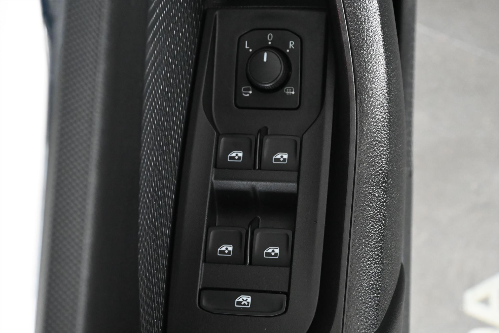 Hlavní fotografie vozu Škoda Octavia 2,0 TDi 110kW DSG *Style* Záruka až 5 let (28)